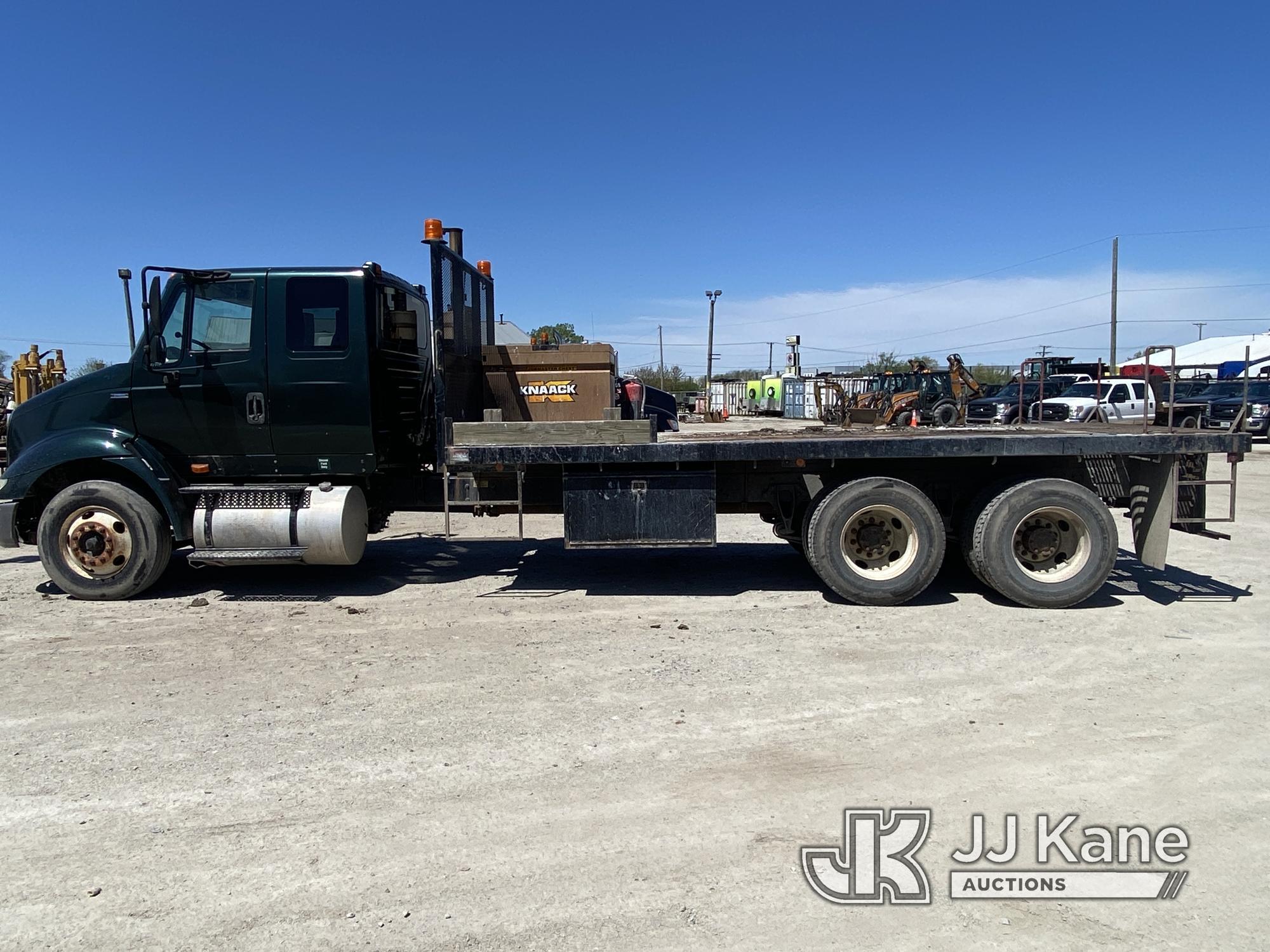 (University Park, IL) 2009 International 8600 Extended-Cab Flatbed Truck Runs & Moves