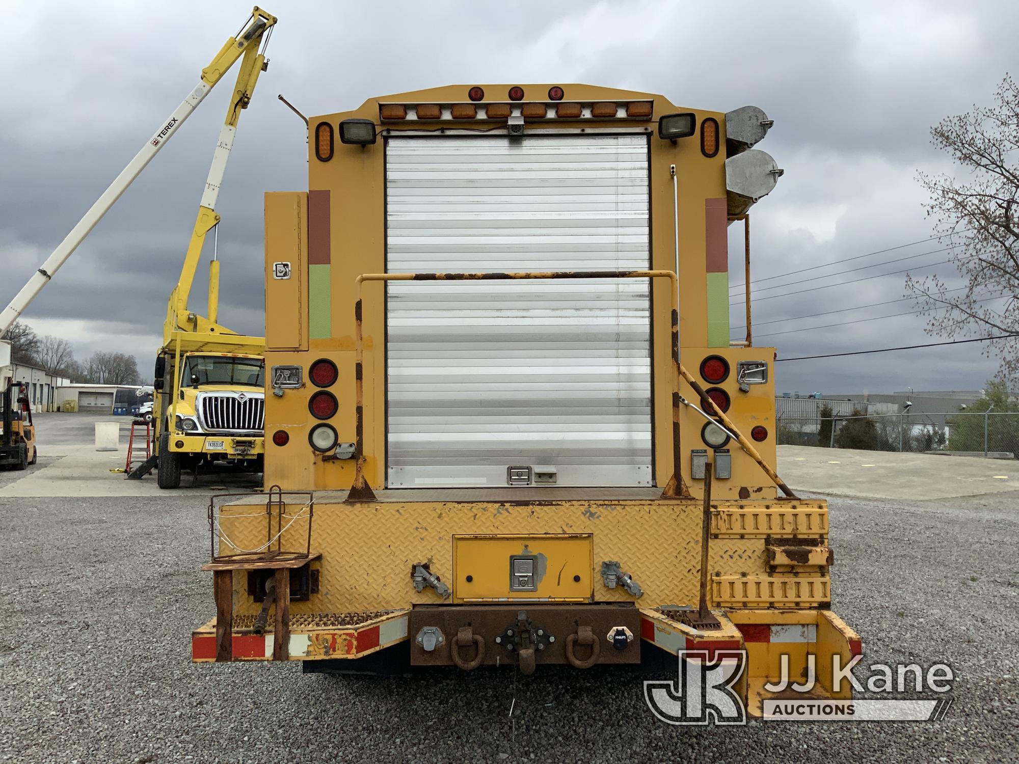 (Fort Wayne, IN) 2009 Freightliner M2 106 Enclosed Utility Truck Runs & Moves) (Back Door Will Not O