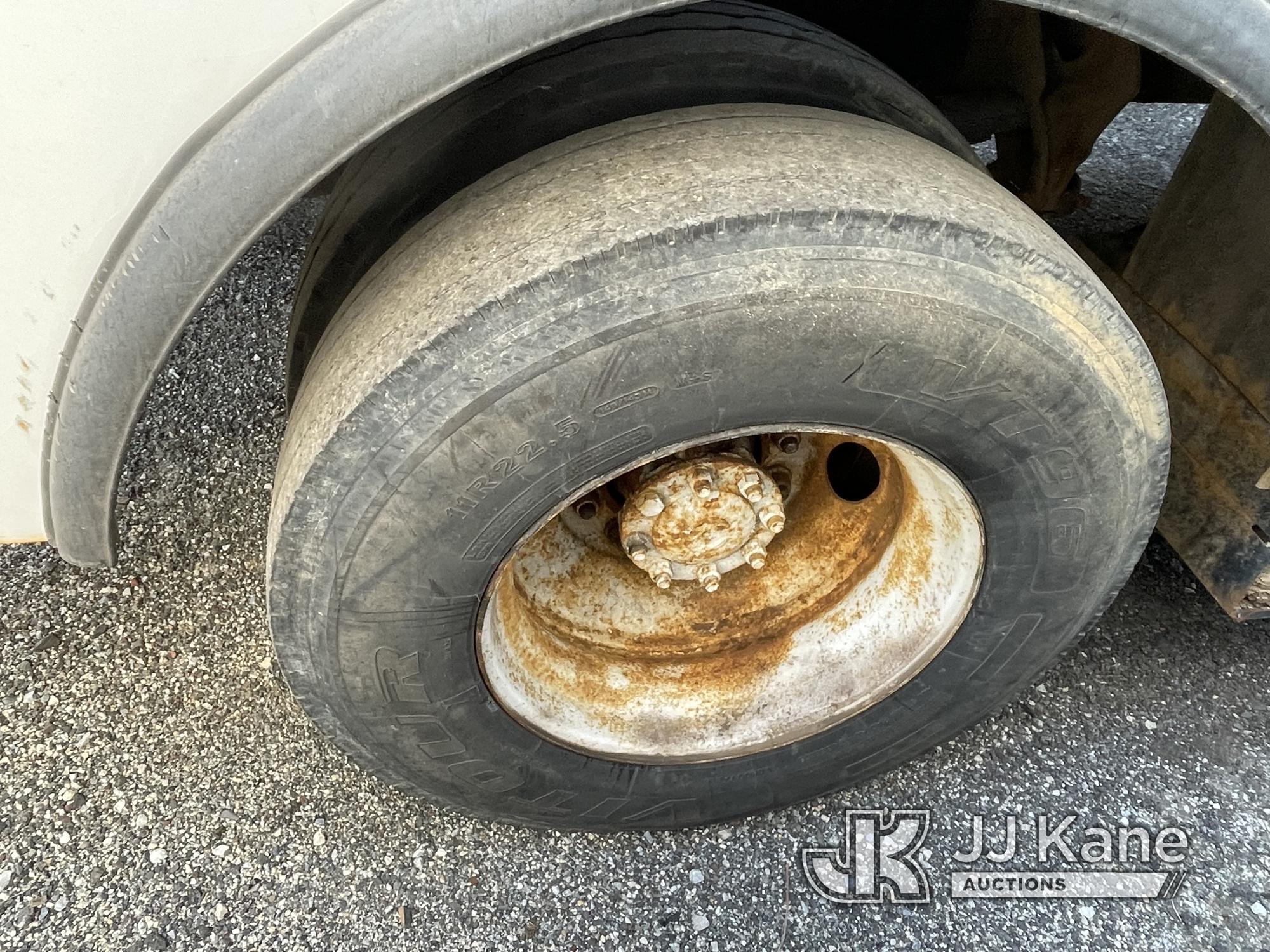 (Plymouth Meeting, PA) Altec DM47-TR, Digger Derrick rear mounted on 2008 International 7300 4x4 Uti