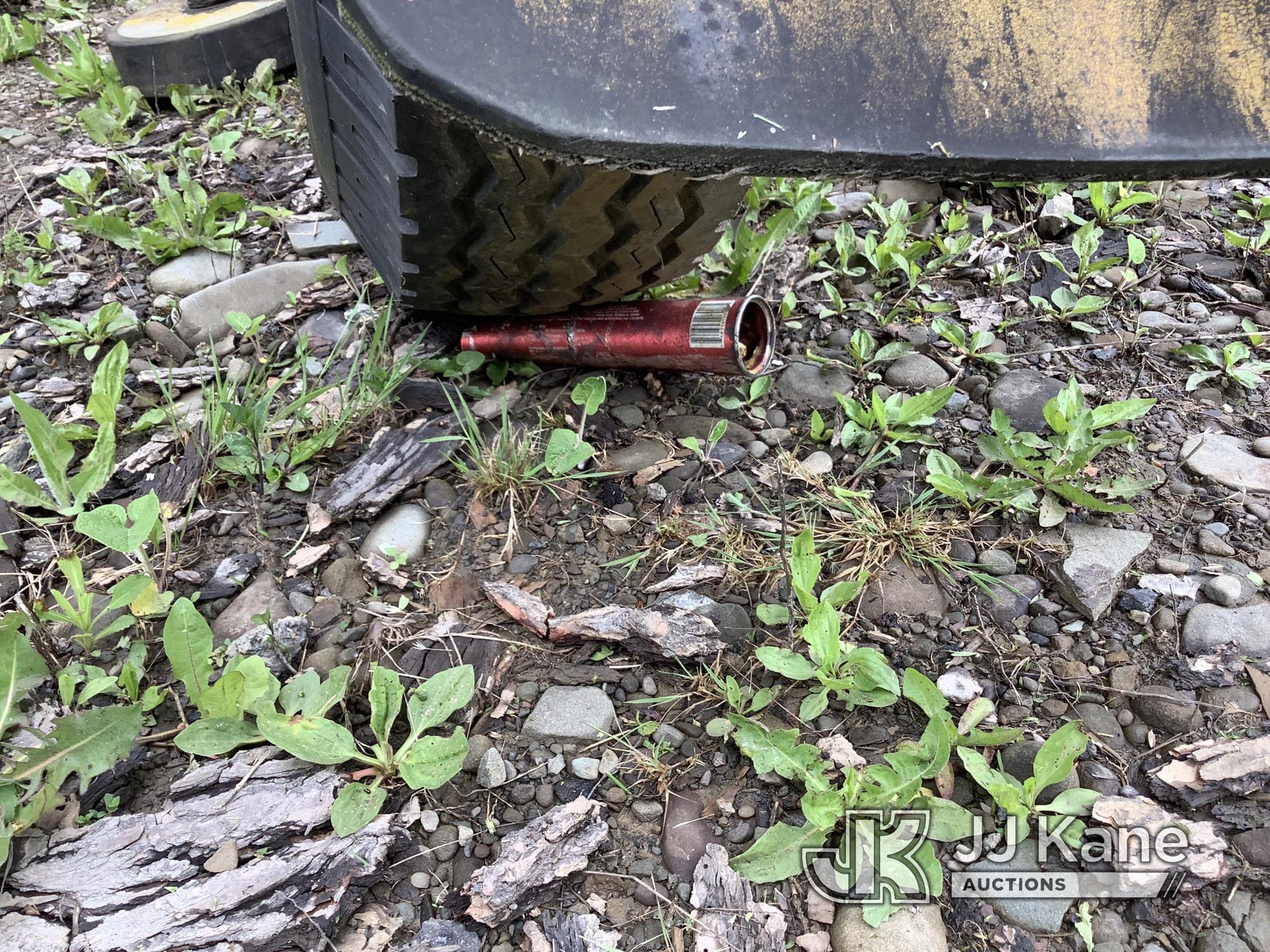 (Deposit, NY) 1971 Truco/Eaton Hydraulic Reel Trailer No Title) Flat tire on passenger side