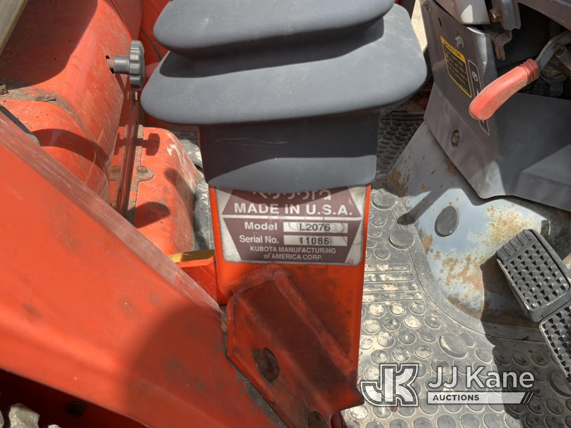 (Charlotte, MI) Kubota L2900 Rubber Tired Tractor Not Running, Condition Unknown, No Crank with Jump