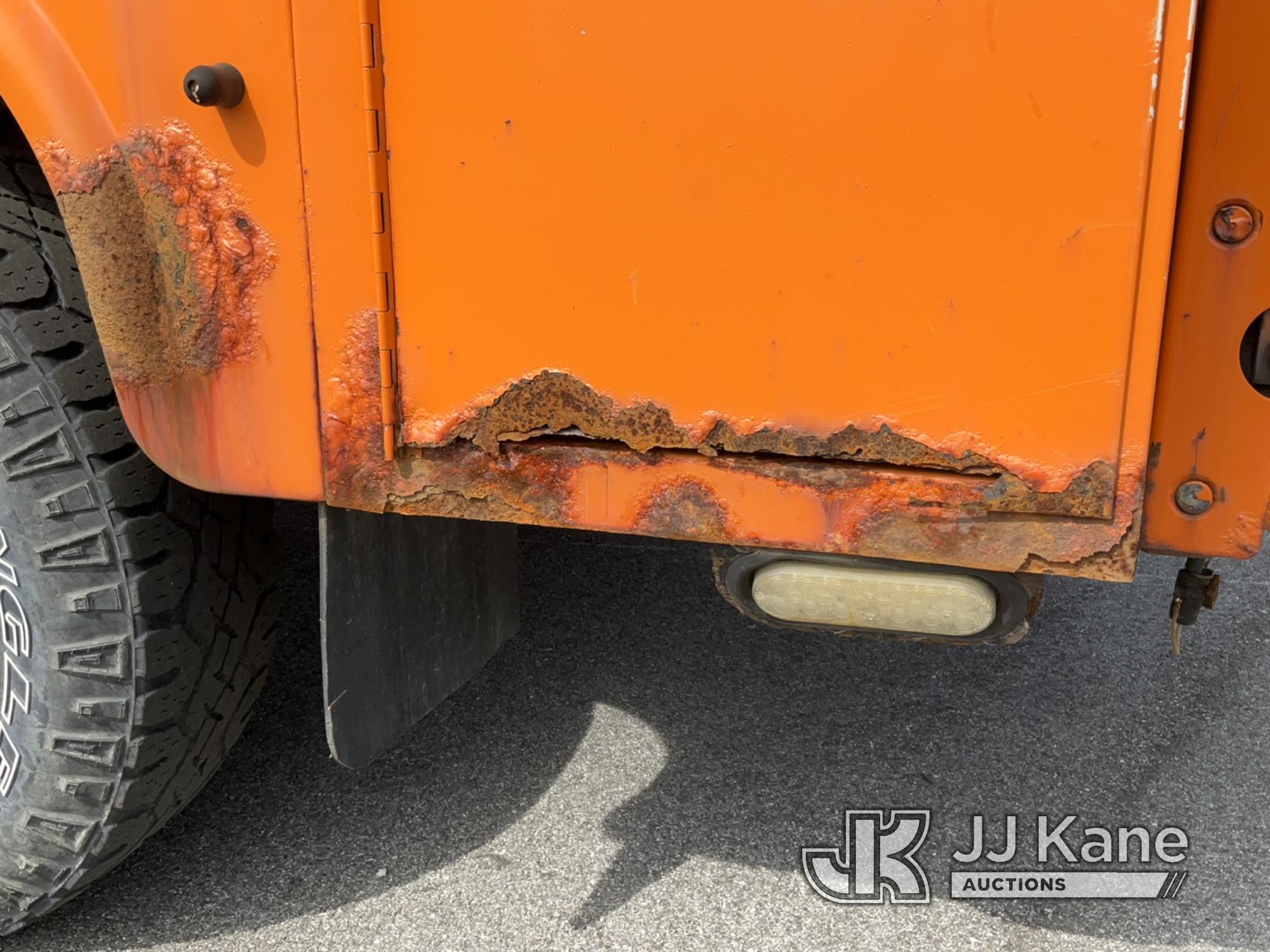 (Chester Springs, PA) 2009 Ford F350 4x4 Extended-Cab Service Truck Runs & Moves, Body & Rust Damage