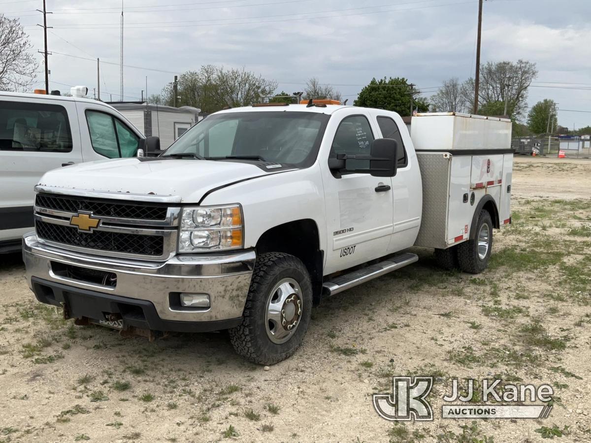 (Charlotte, MI) 2013 Chevrolet Silverado 3500HD 4x4 Service Truck No Crank With Jump, Condition Unkn