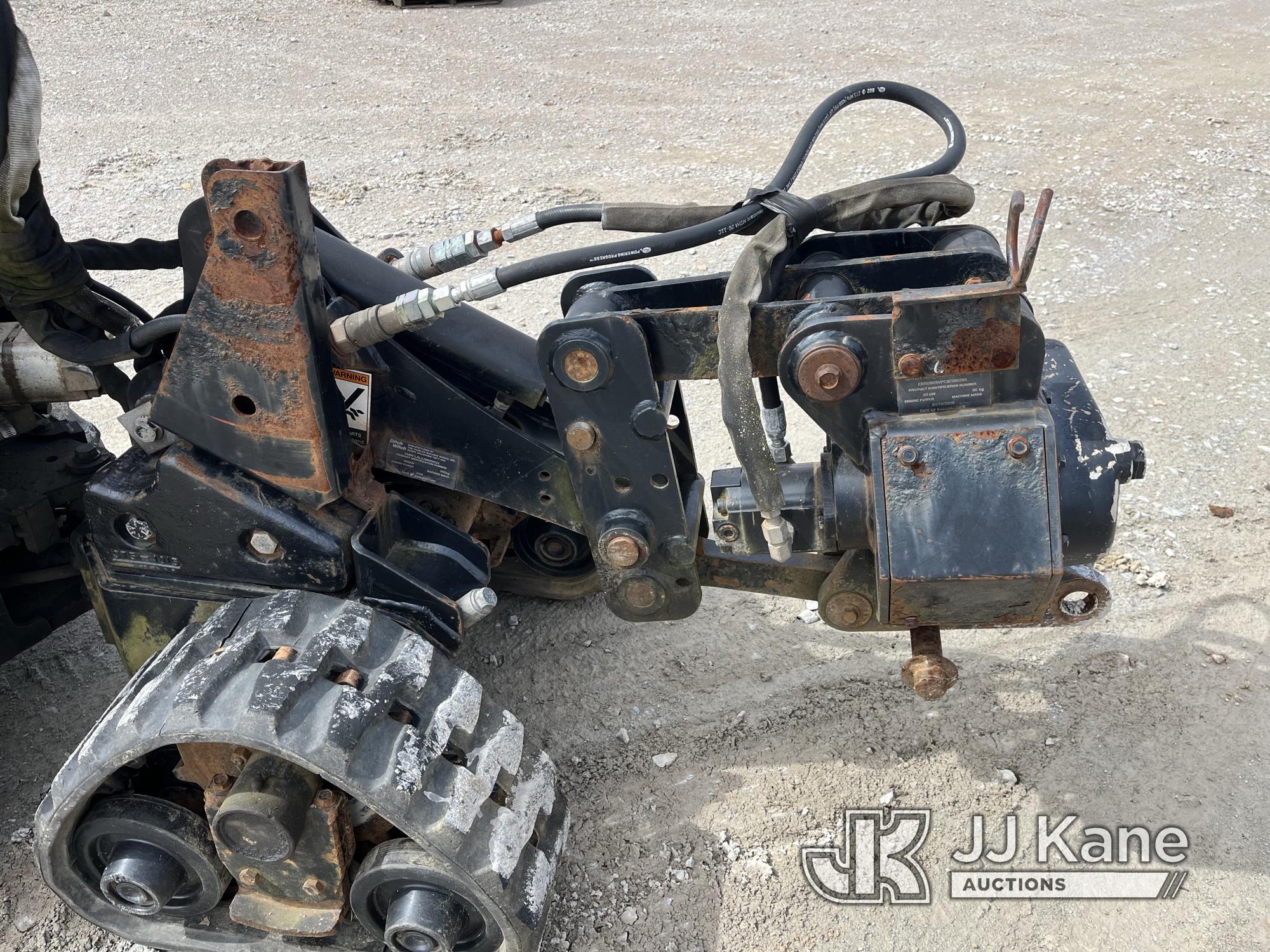 (Smock, PA) 2010 Ditch Witch R300 Quad Track Cable Plow Runs Intermittently & Rough, Moves & Operate