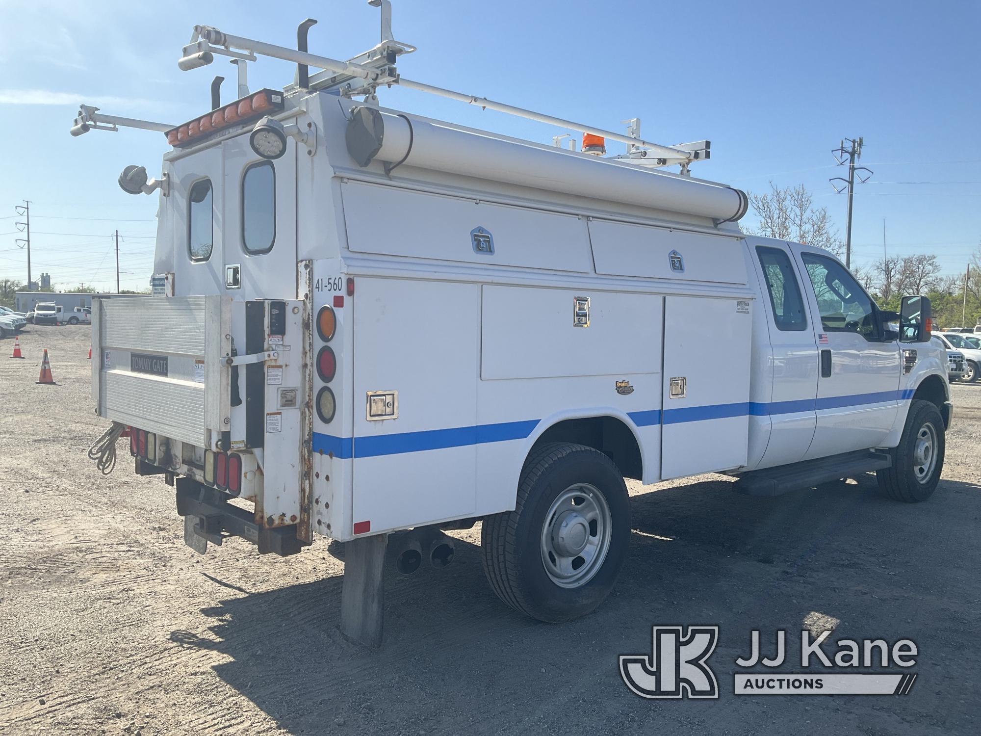 (Plymouth Meeting, PA) 2010 Ford F350 4x4 Extended-Cab Enclosed Service Truck Runs & Moves, Check En