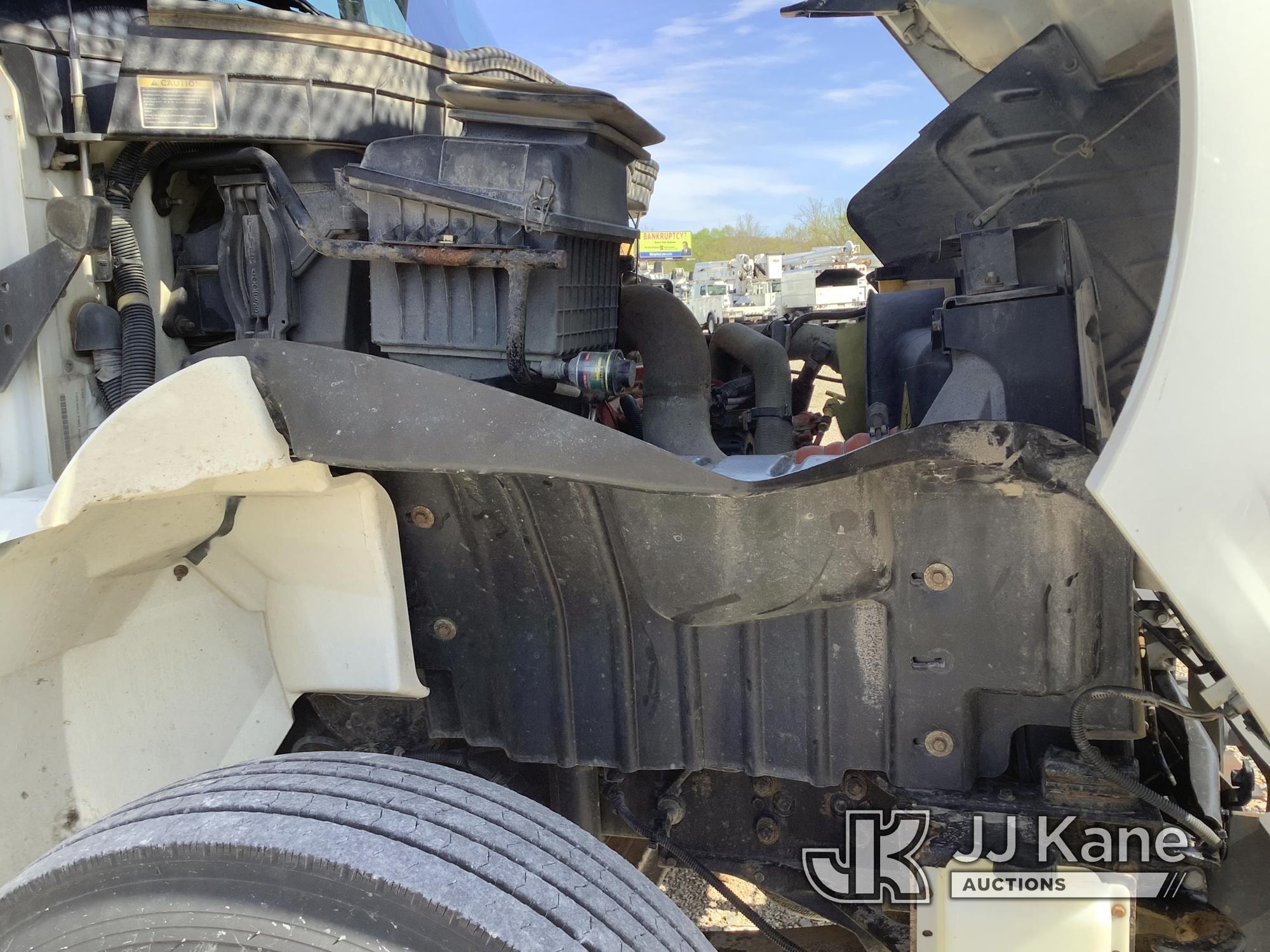 (Smock, PA) Altec LR760-E70, Over-Center Elevator Bucket mounted behind cab on 2015 International 43