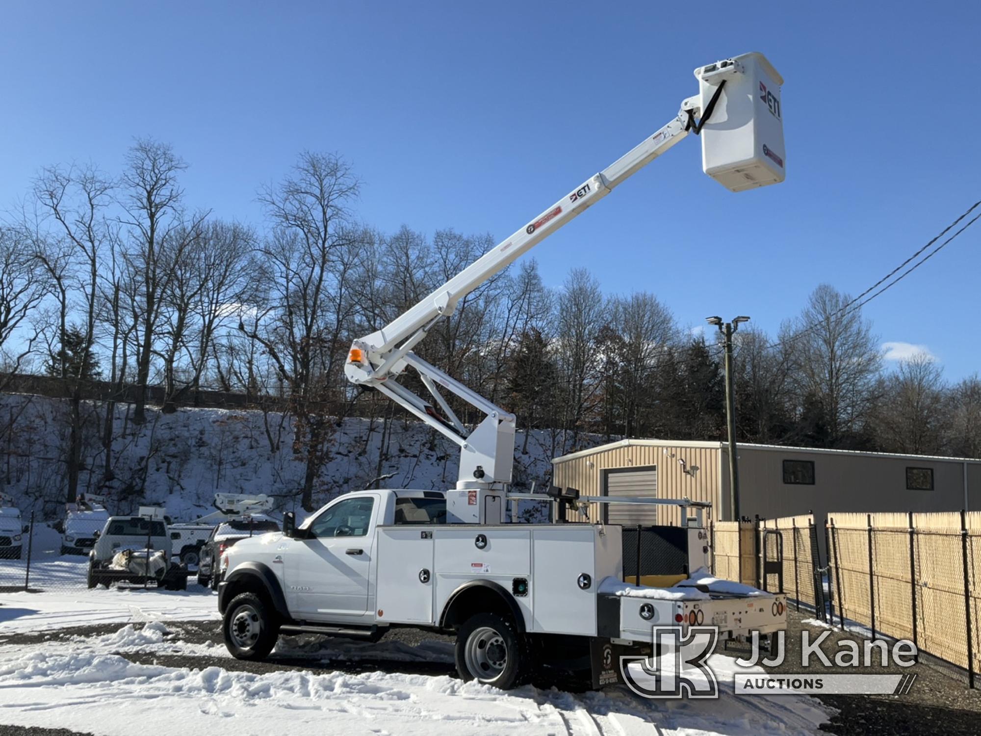 (Kings Park, NY) ETI ETC35SNT, Articulating & Telescopic Non-Insulated Bucket Truck mounted behind c