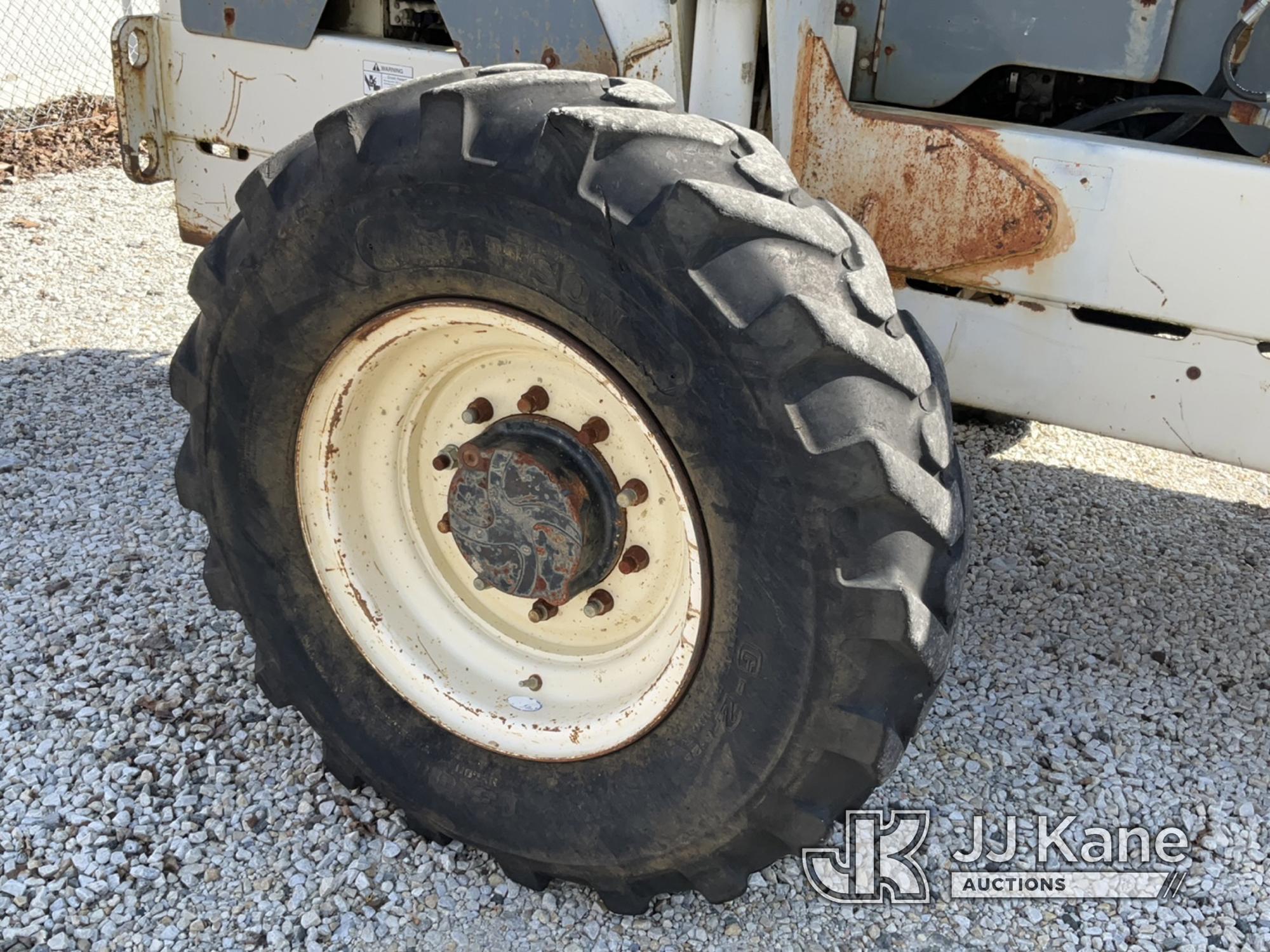 (Chester Springs, PA) Terex TH842C 8,000 lb Hydraulic Rough Terrain Forklift Runs & Operates, Hour M