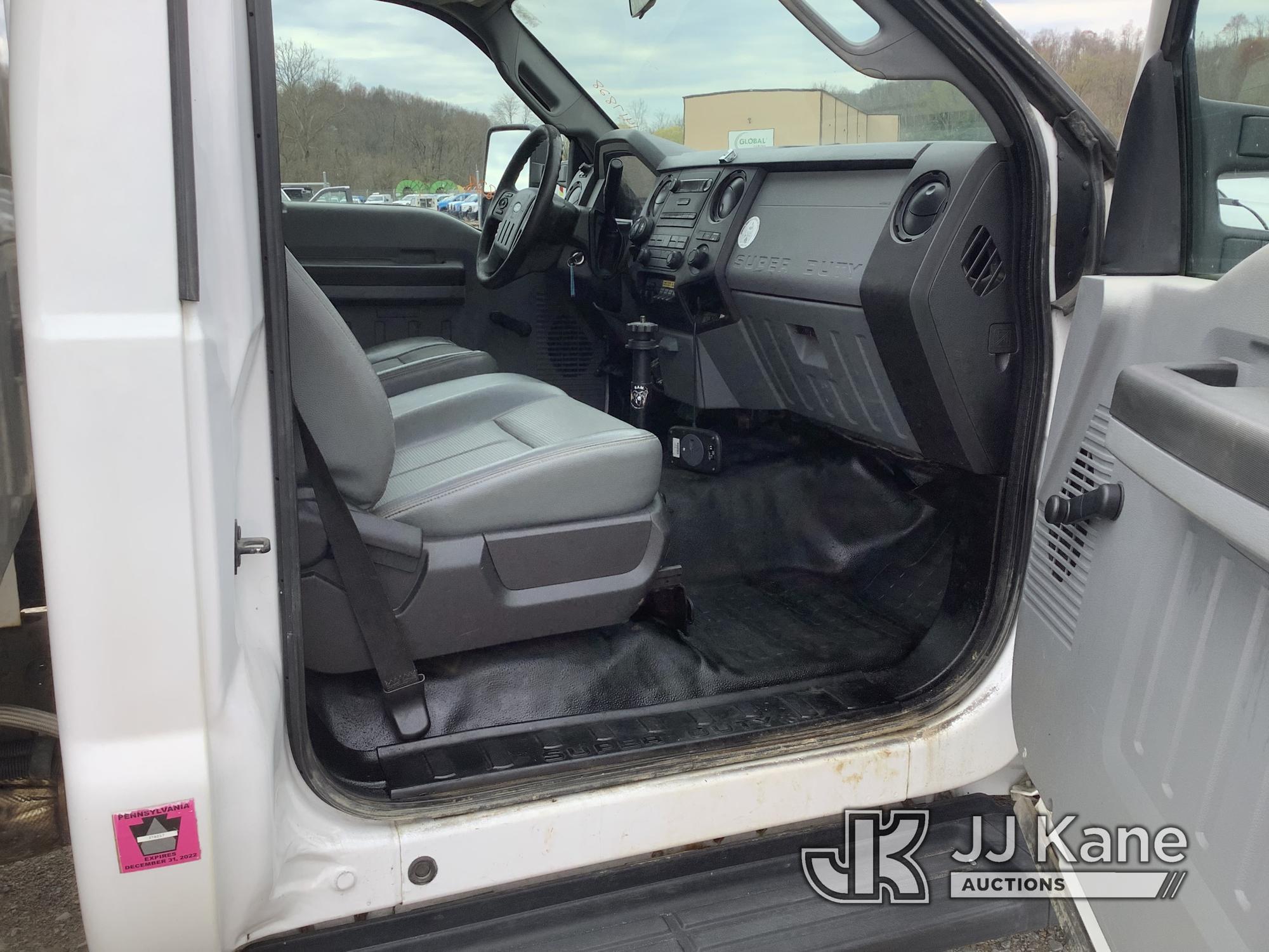 (Smock, PA) 2015 Ford F550 Air Compressor/Enclosed Utility Truck Runs Rough & Moves, Engine Light On