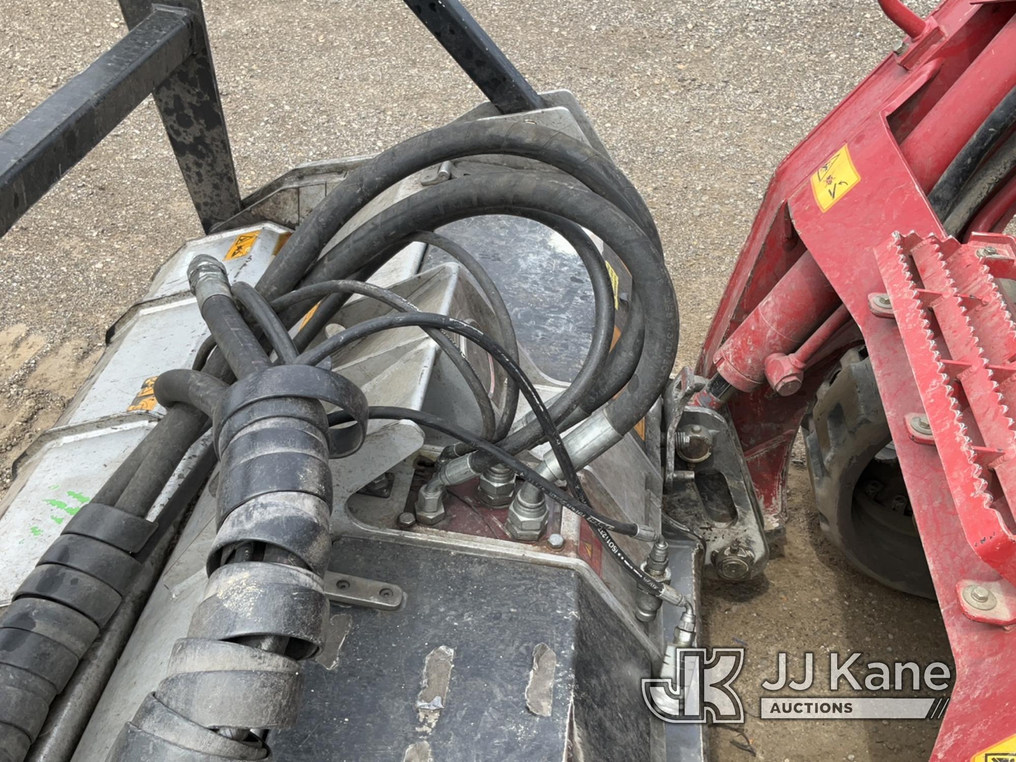 (Charlotte, MI) 2019 Takeuchi TL12 Skid Steer Loader Runs, Moves, Loader Operates, Smoky Exhaust, Mu