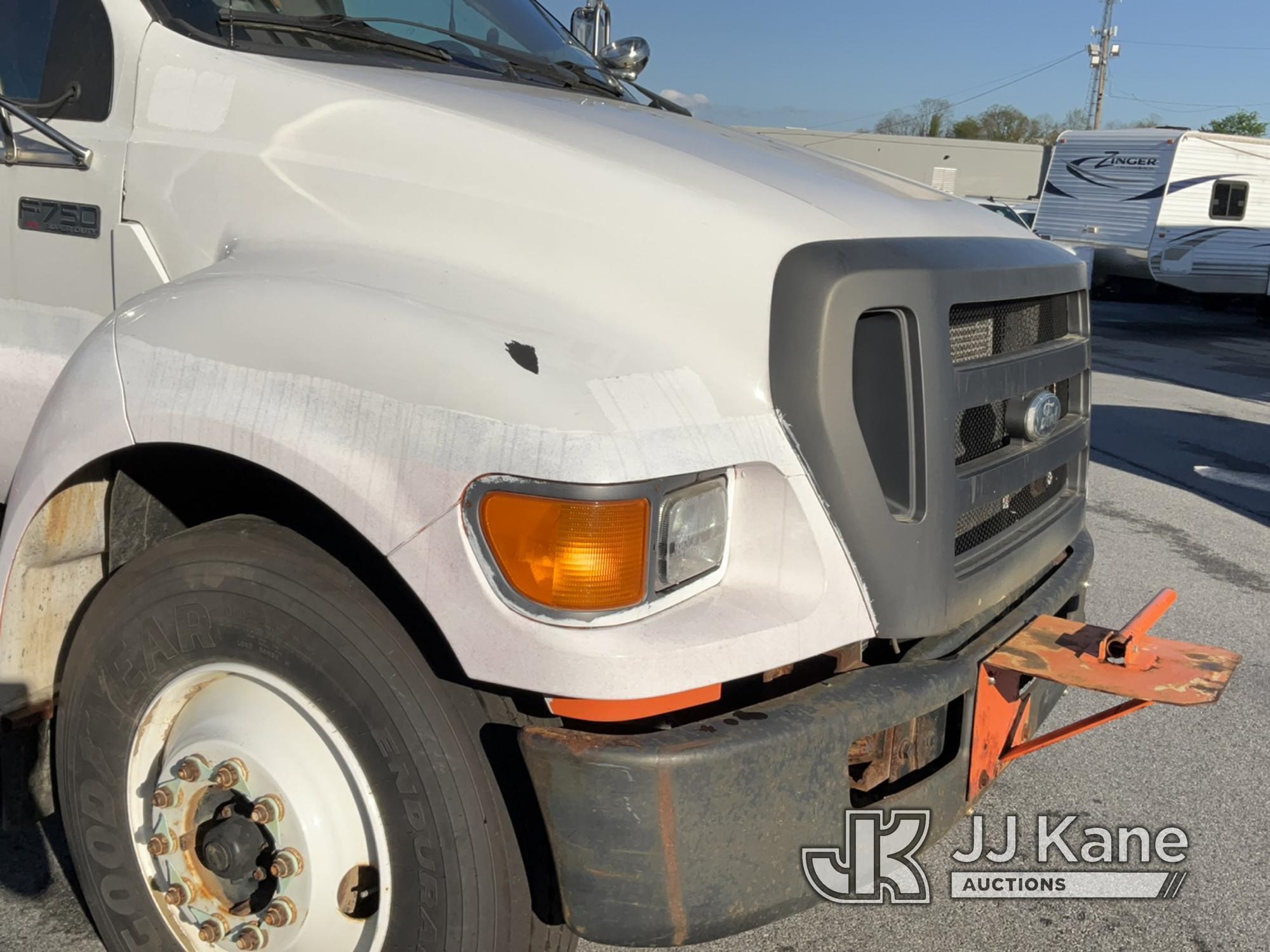 (Chester Springs, PA) Lift-All LOM-50-1S, Material Handling Bucket Truck rear mounted on 2009 Ford F