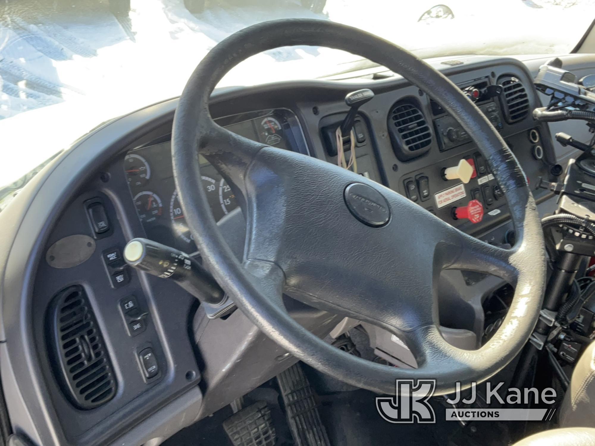 (Bellport, NY) Versalift VO43I, Over-Center Bucket Truck center mounted on 2013 Freightliner M2 106