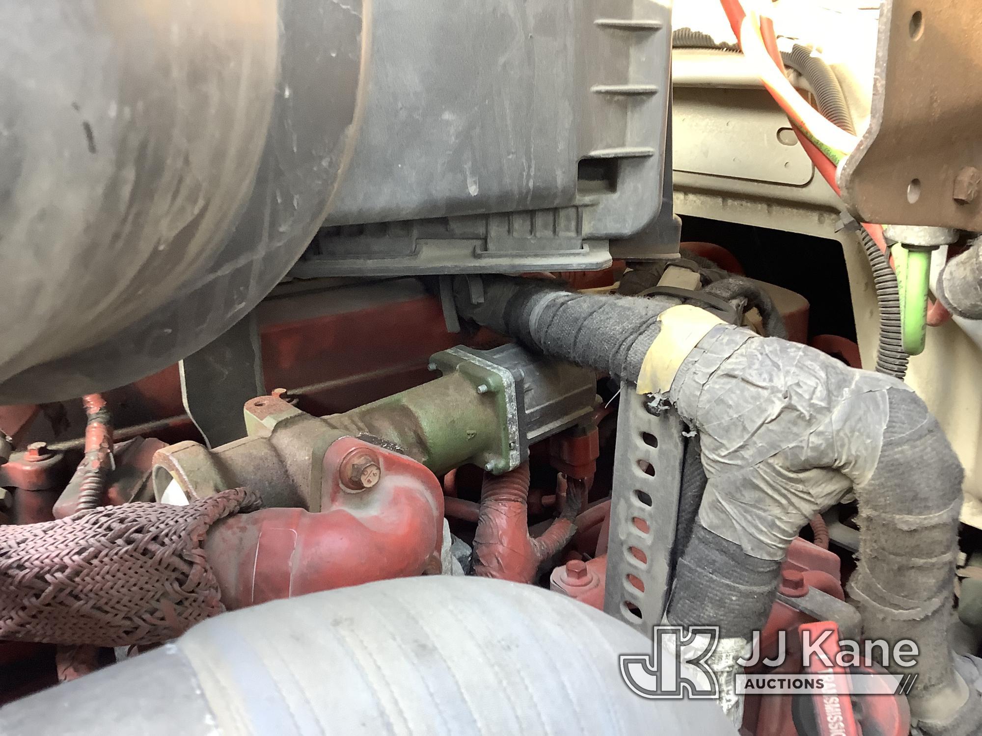 (Frederick, MD) Altec T40P, Articulating & Telescopic Bucket mounted on 2015 Ford F750 Service Truck