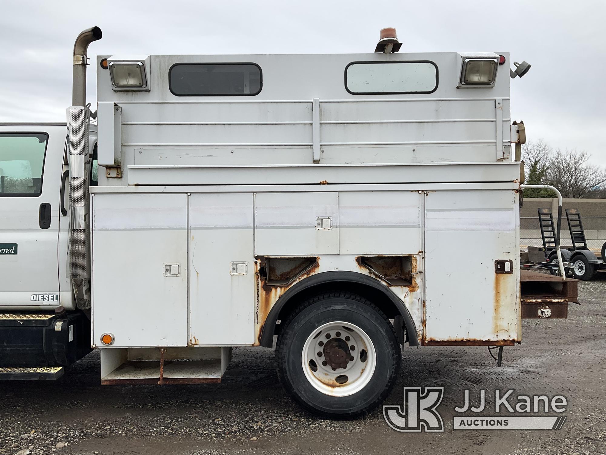 (Plymouth Meeting, PA) 2003 GMC C7500 Crew-Cab Enclosed Utility Truck Runs & Moves, Body & Rust Dama