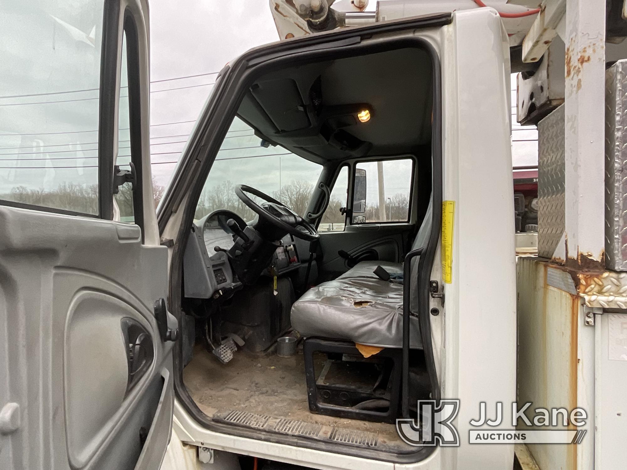 (Rensselaer, NY) Altec TA41M, Articulating & Telescopic Material Handling Bucket Truck mounted behin