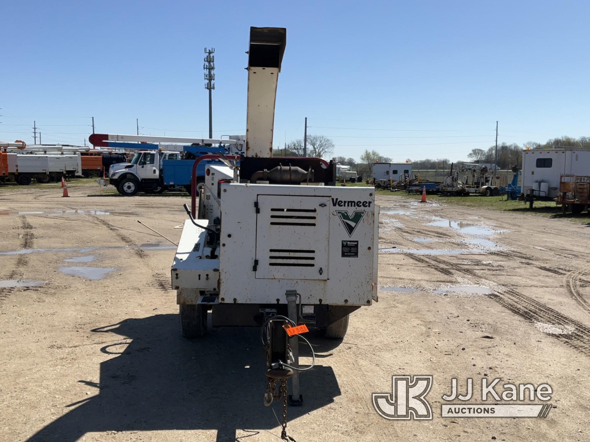 (Charlotte, MI) 2016 Vermeer BC1000XL Chipper (12in Drum) Runs, Clutch Engages, Key Broken Off In Ig