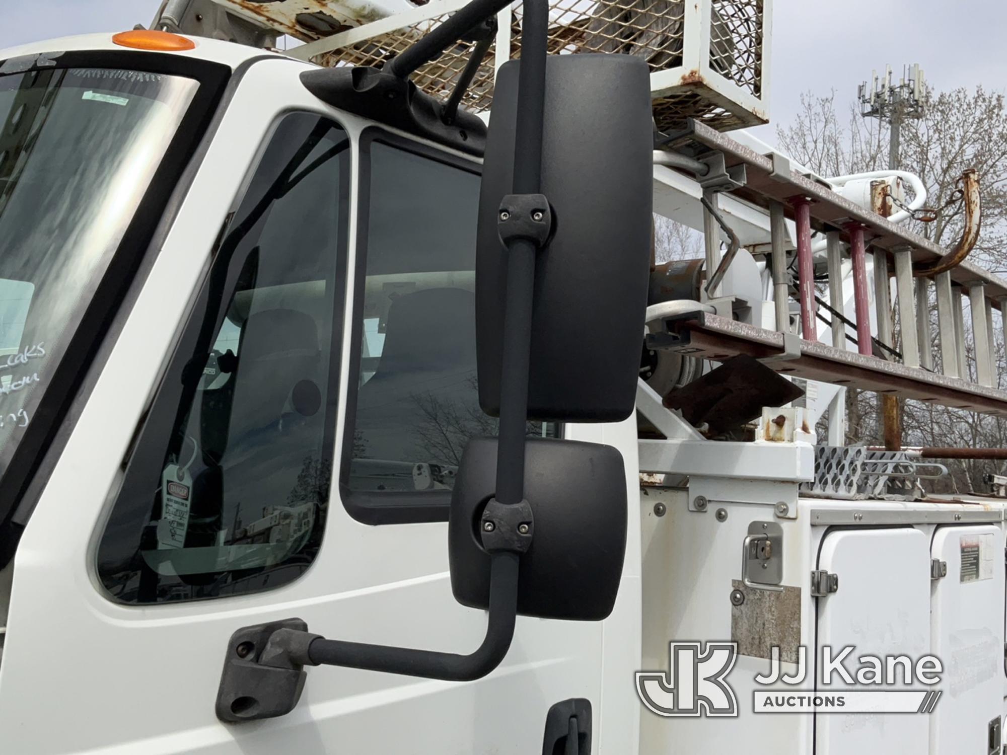 (Plains, PA) Altec A-T40C, Telescopic Non-Insulated Cable Placing Bucket Truck center mounted on 200