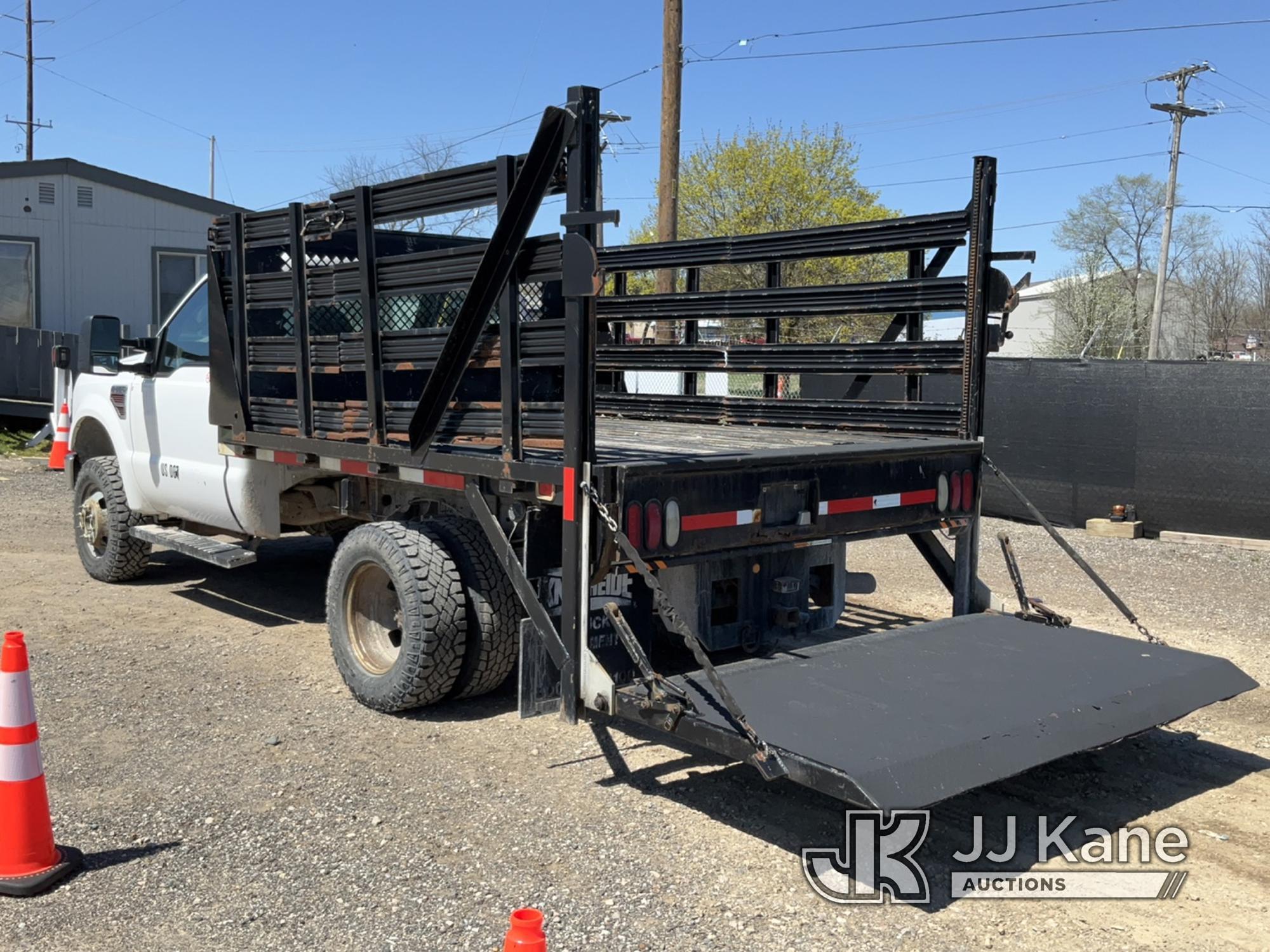 (Charlotte, MI) 2008 Ford F350 4x4 Flatbed Truck Runs, Moves, Rust, Rotted Boards On Bed