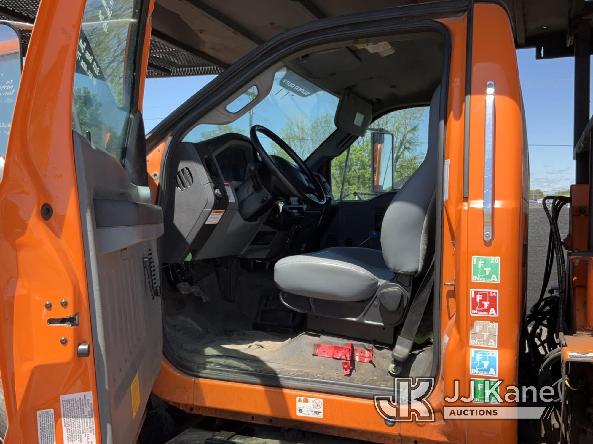 (Charlotte, MI) Altec LR760E70, Over-Center Elevator Bucket Truck mounted behind cab on 2013 Ford F7