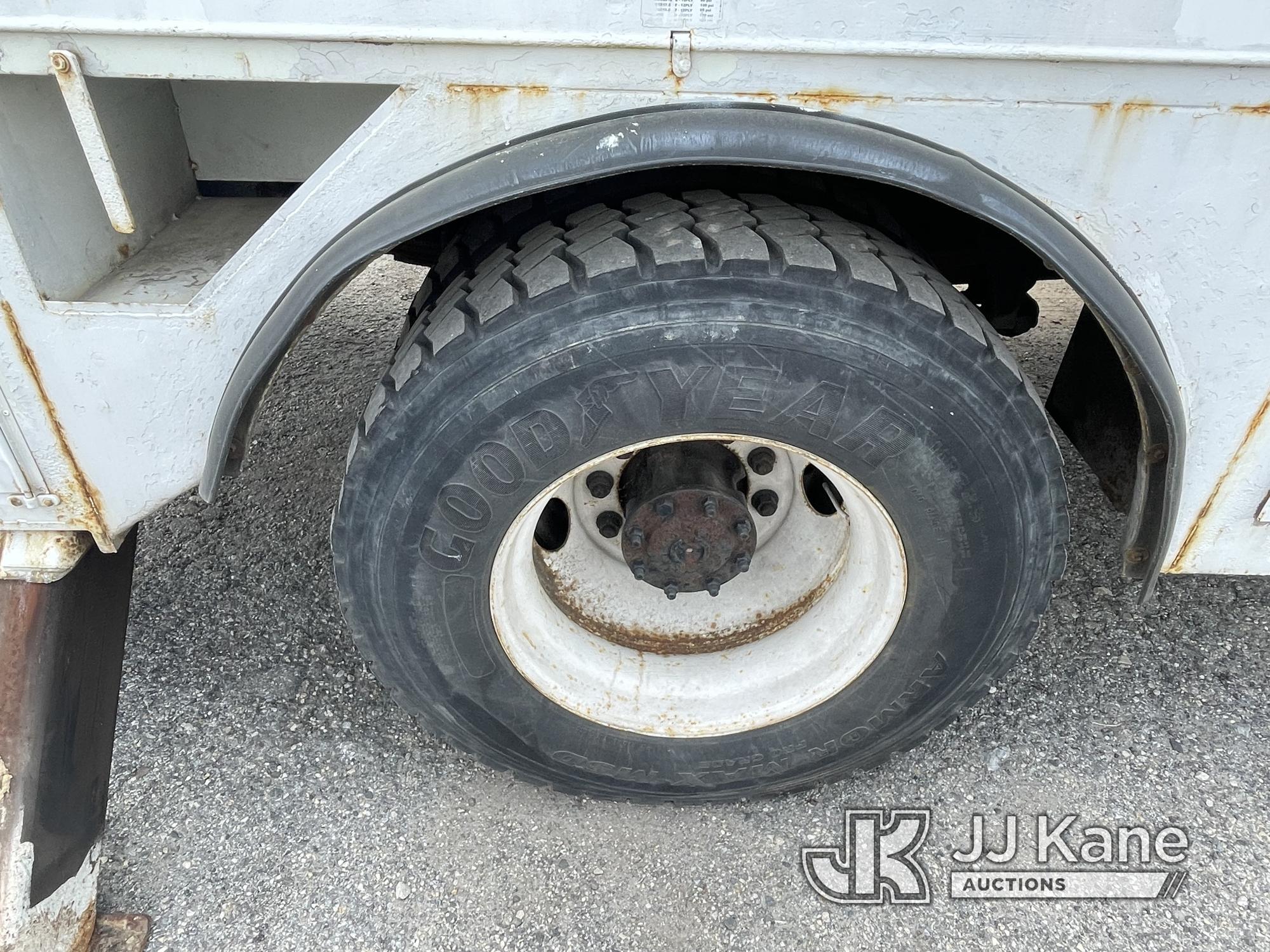 (Plymouth Meeting, PA) Terex Commander 4045, Digger Derrick rear mounted on 2012 International 4300