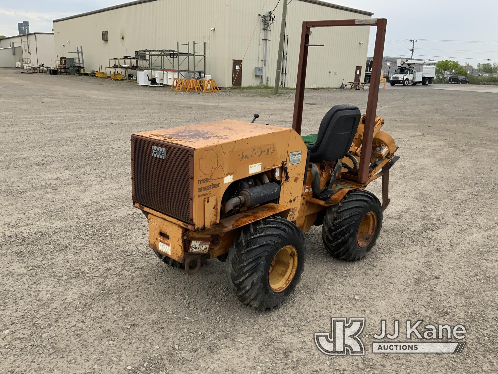 (Fort Wayne, IN) 1994 Case Maxi Sneaker C Articulating Rubber Tired Trencher Runs & Operates