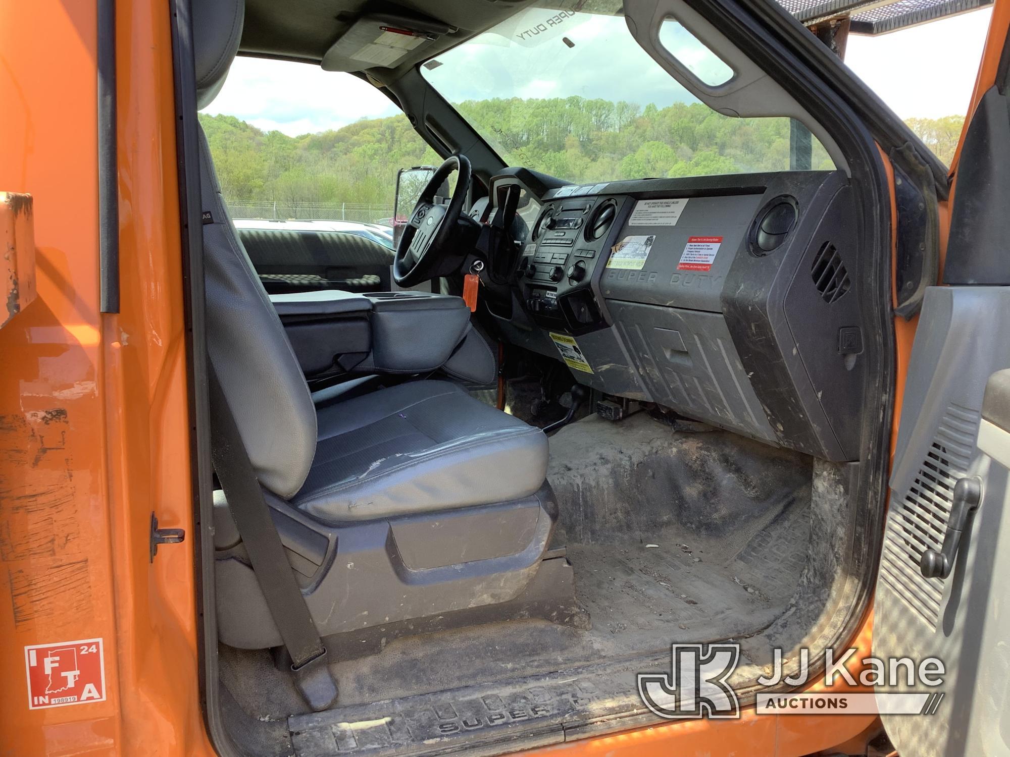 (Smock, PA) Versalift SST40EIH, Articulating & Telescopic Bucket mounted behind cab on 2015 Ford F55