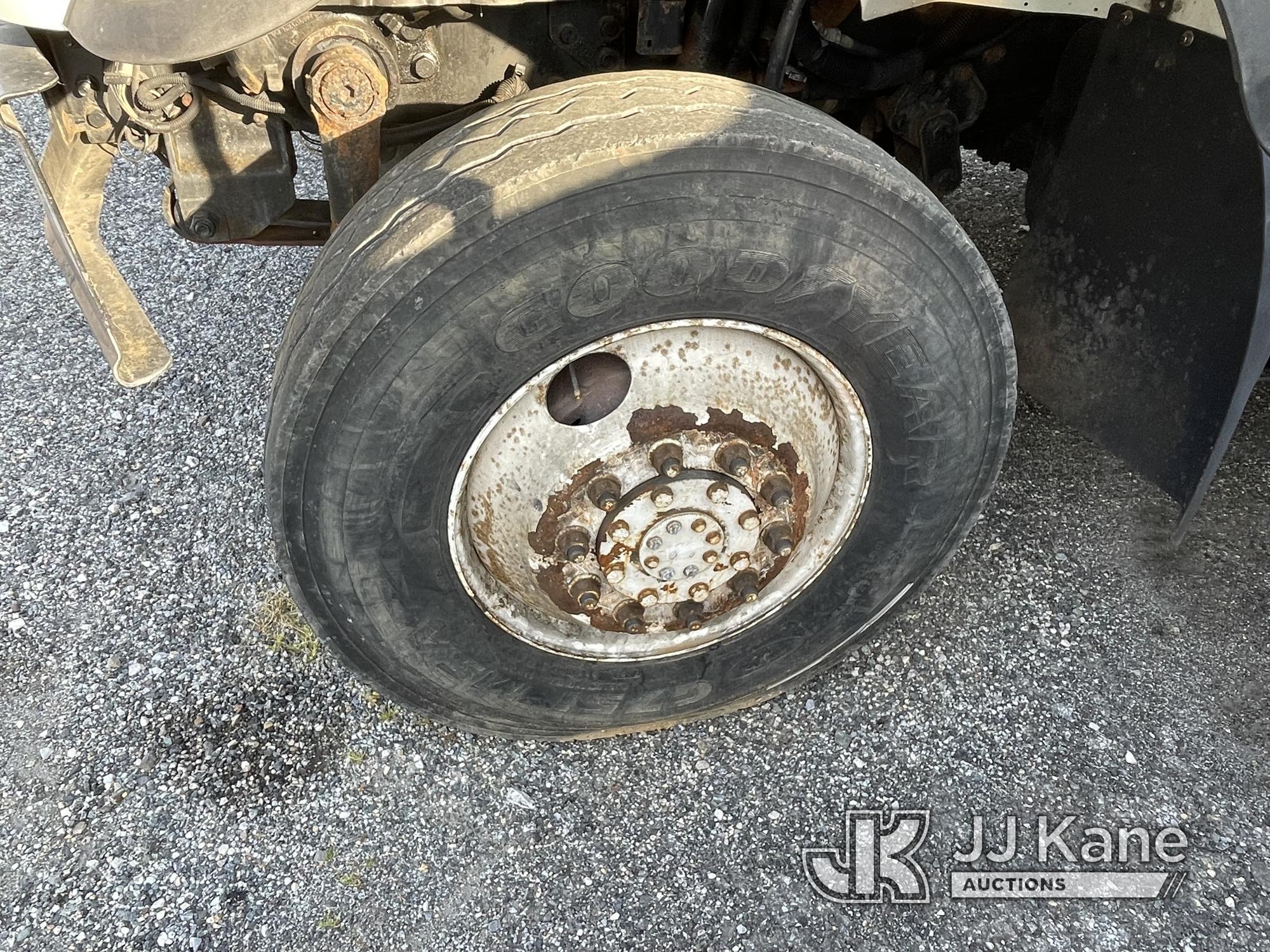 (Plymouth Meeting, PA) Altec DM47-TR, Digger Derrick rear mounted on 2008 International 7300 4x4 Uti