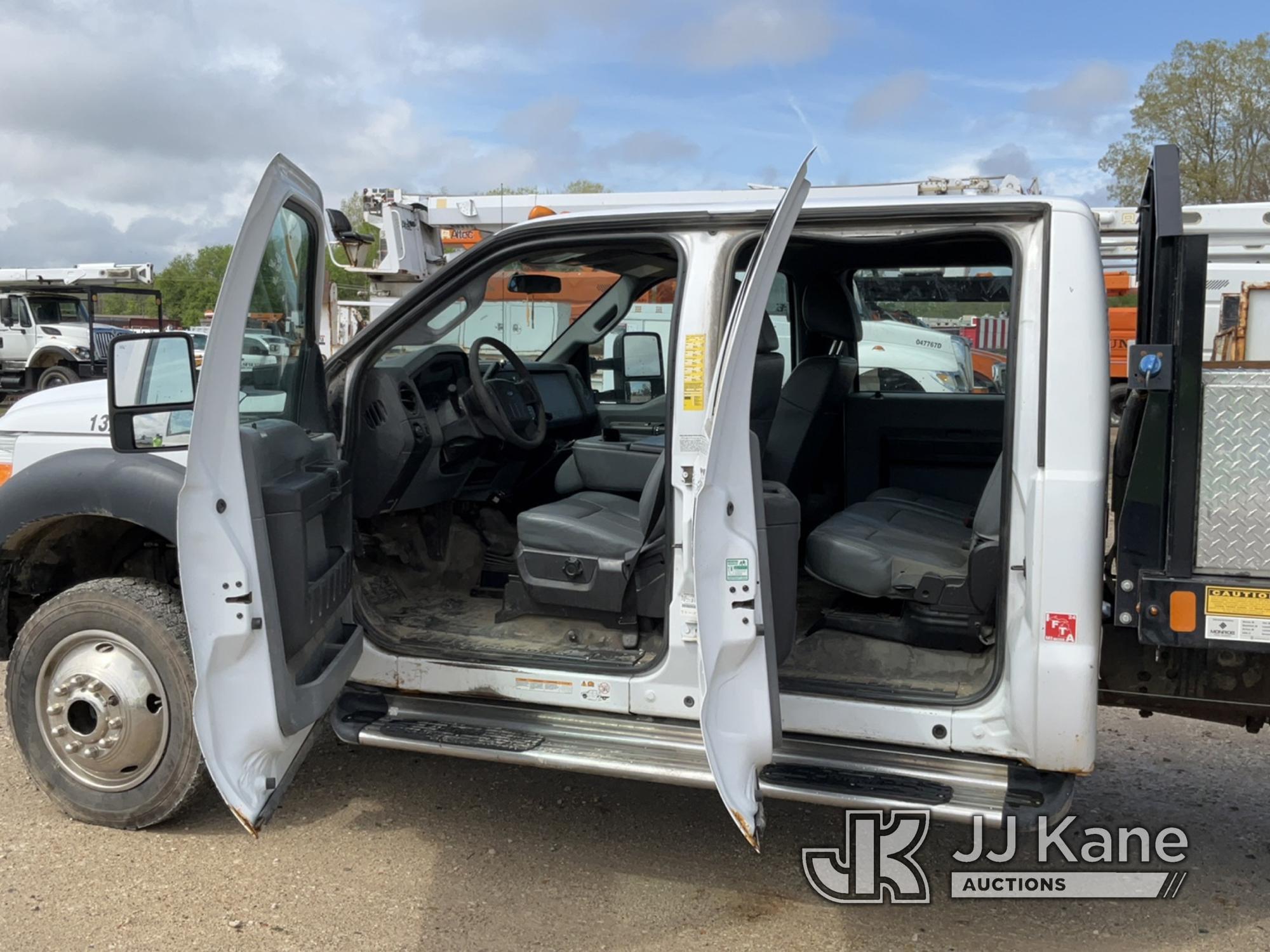 (Charlotte, MI) 2013 Ford F550 4x4 Crew-Cab Flatbed Truck Runs, Moves, Rust , Cracked Windshield