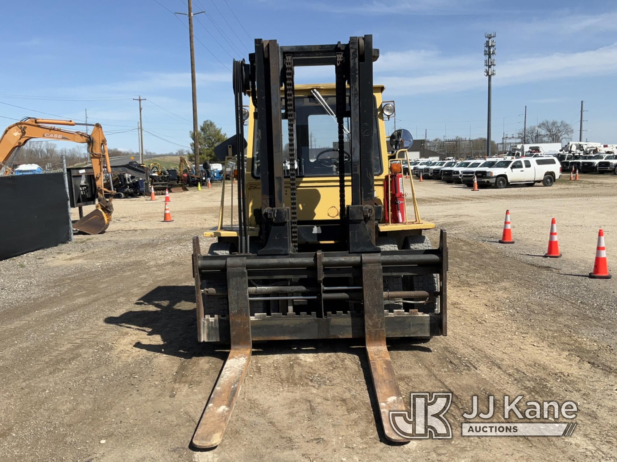 (Charlotte, MI) 1989 TCM FD100Z Rubber Tired Forklift Runs, Moves, Operates