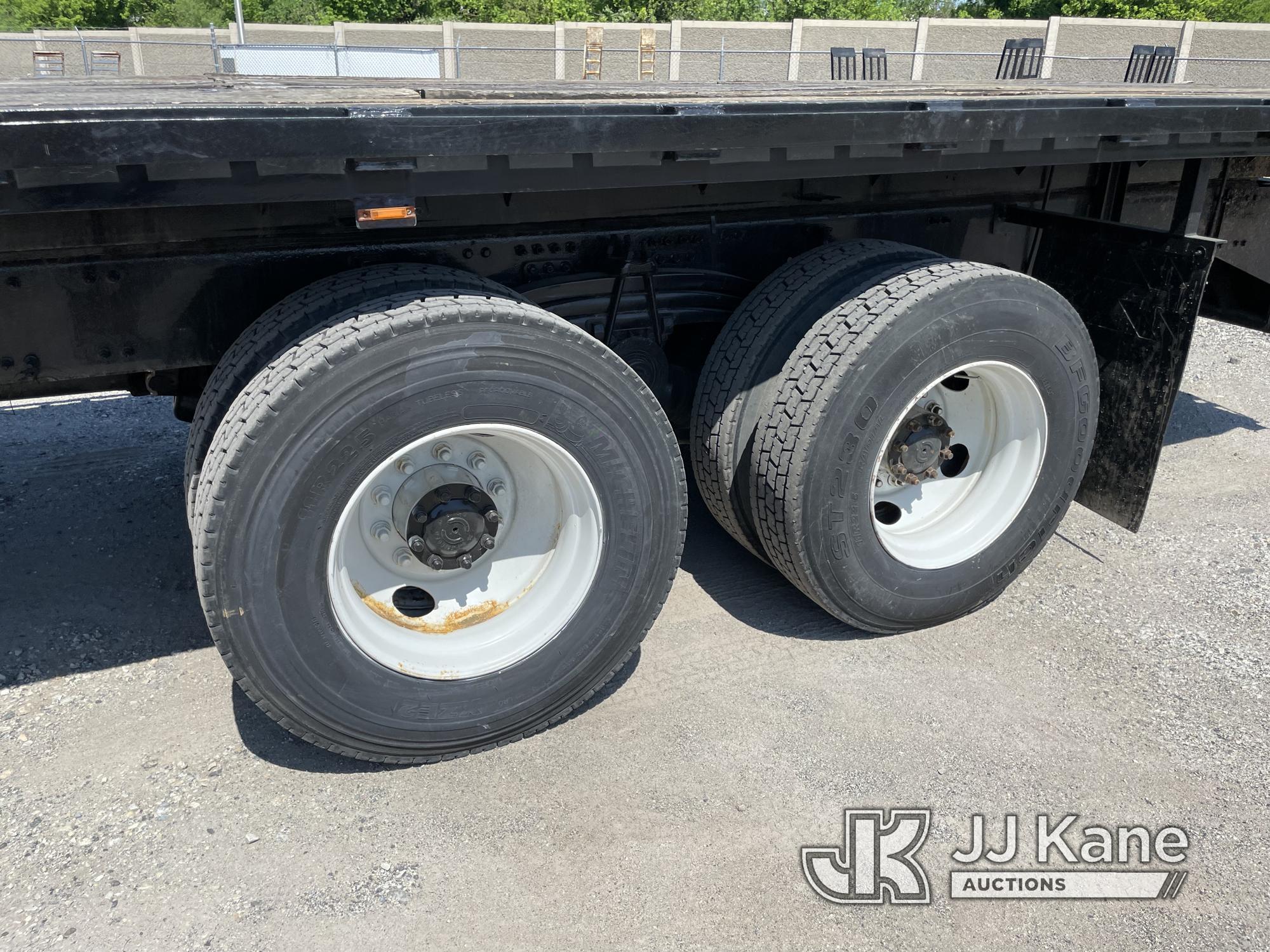 (Plymouth Meeting, PA) 2007 Volvo VHD T/A Flatbed Truck Runs & Moves, Body & Rust Damage