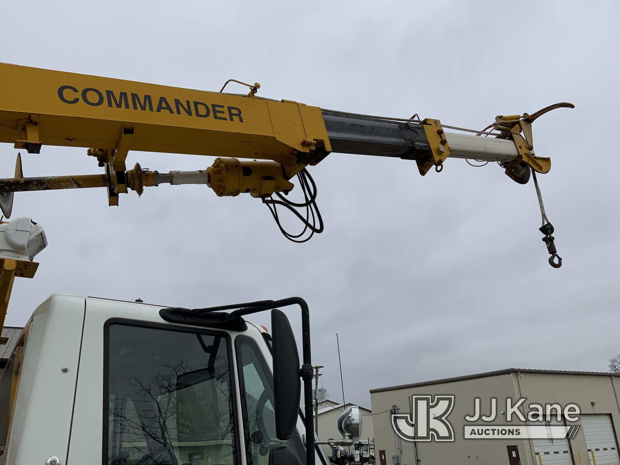 (Fort Wayne, IN) Terex/Telelect Commander 4047, Digger Derrick rear mounted on 2005 International 73