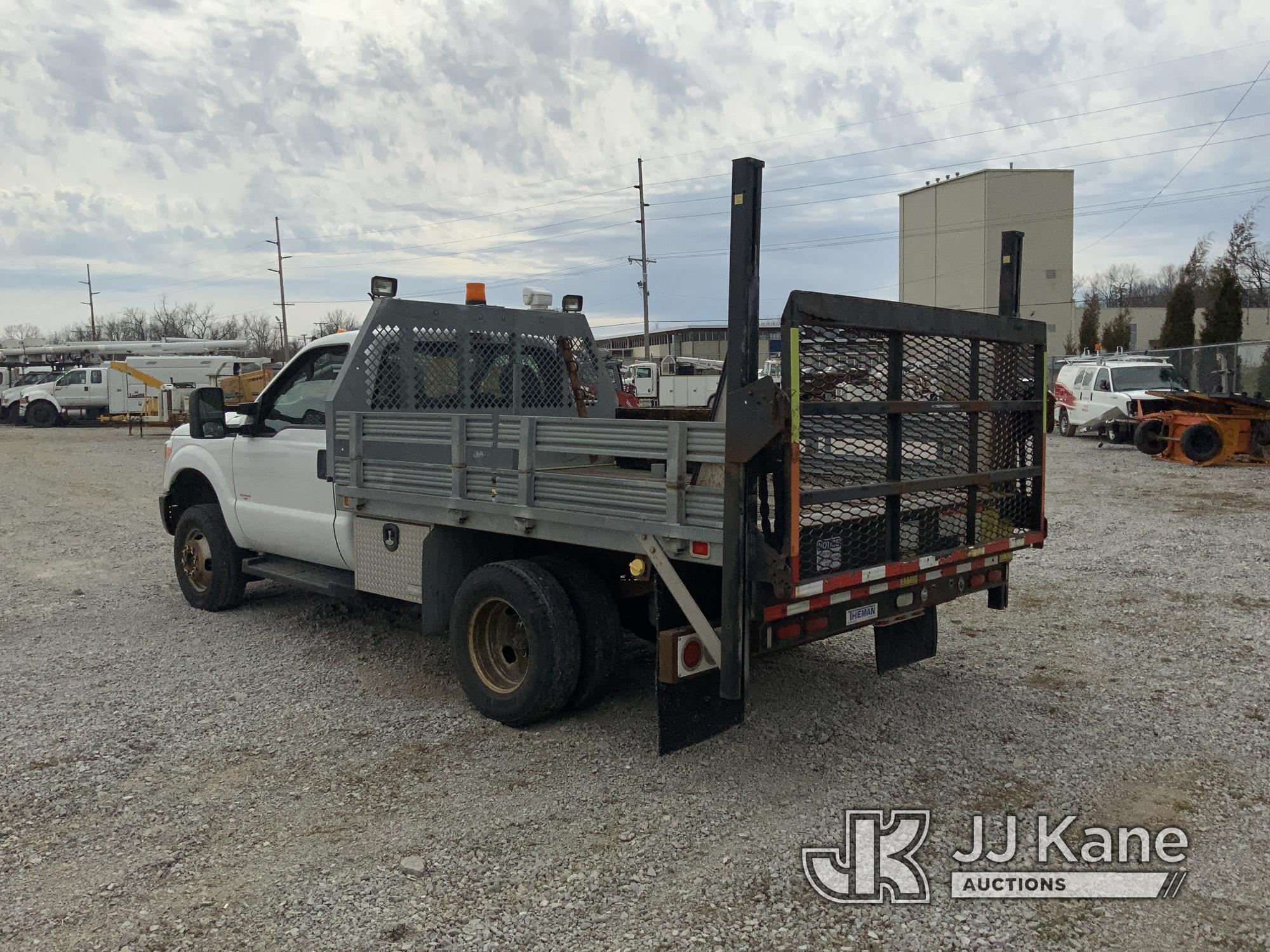 (Fort Wayne, IN) 2012 Ford F350 4x4 Flatbed Truck Runs) (Will Not Move, Bad Transmission