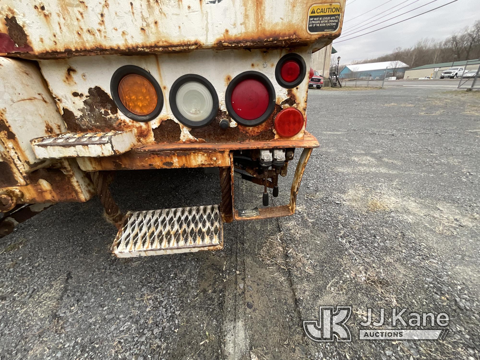 (Rensselaer, NY) Altec TA41M, Articulating & Telescopic Material Handling Bucket Truck mounted behin