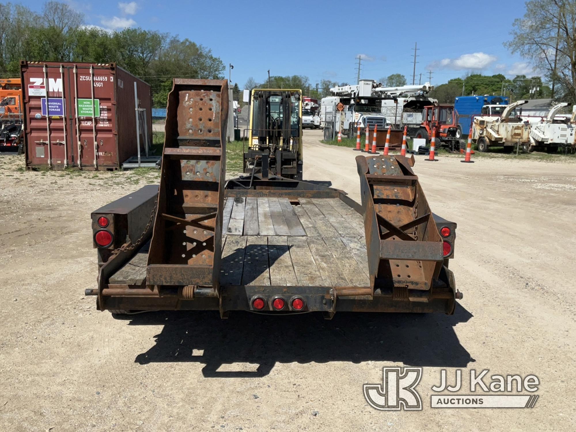 (Charlotte, MI) 2001 Belshe Industries T/A Tagalong Utility Trailer Rust, Body Damage