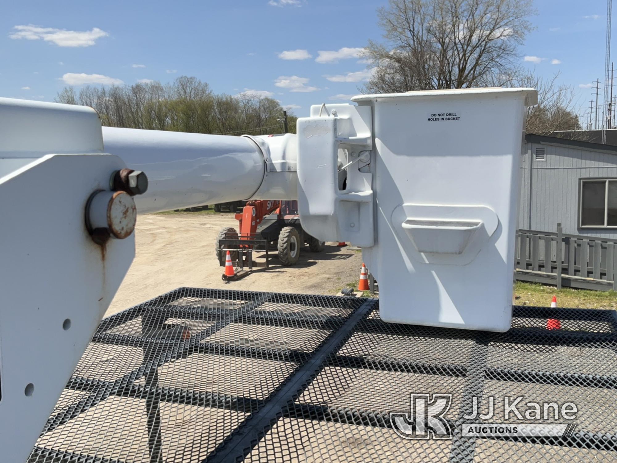 (Charlotte, MI) Altec LRV-56, Over-Center Bucket Truck mounted behind cab on 2009 International 4300