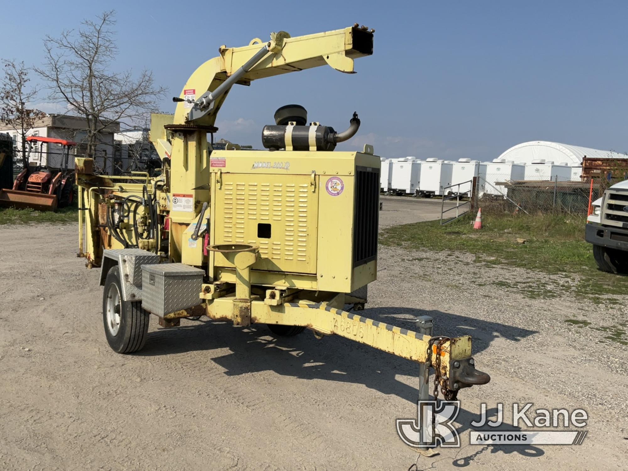 (Bellport, NY) Bandit Industries 200XP Portable Chipper (12in Disc) No Title) (Runs) (Note: Inspecti