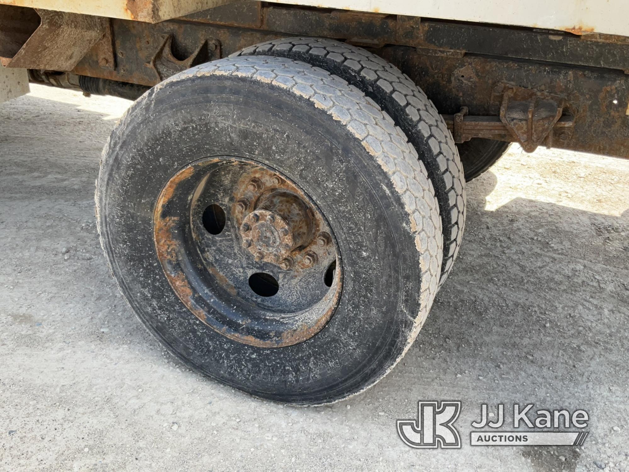 (Charlotte, MI) Altec LR760E70, Over-Center Elevator Bucket Truck mounted behind cab on 2013 Ford F7