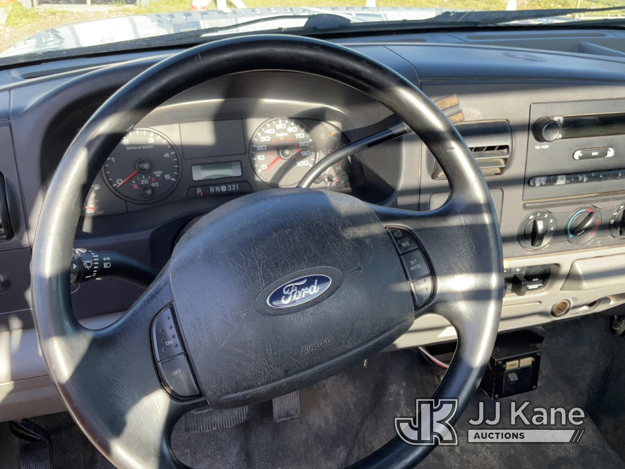 (Charlotte, MI) 2005 Ford F550 Flatbed Truck Runs, Moves, Rust