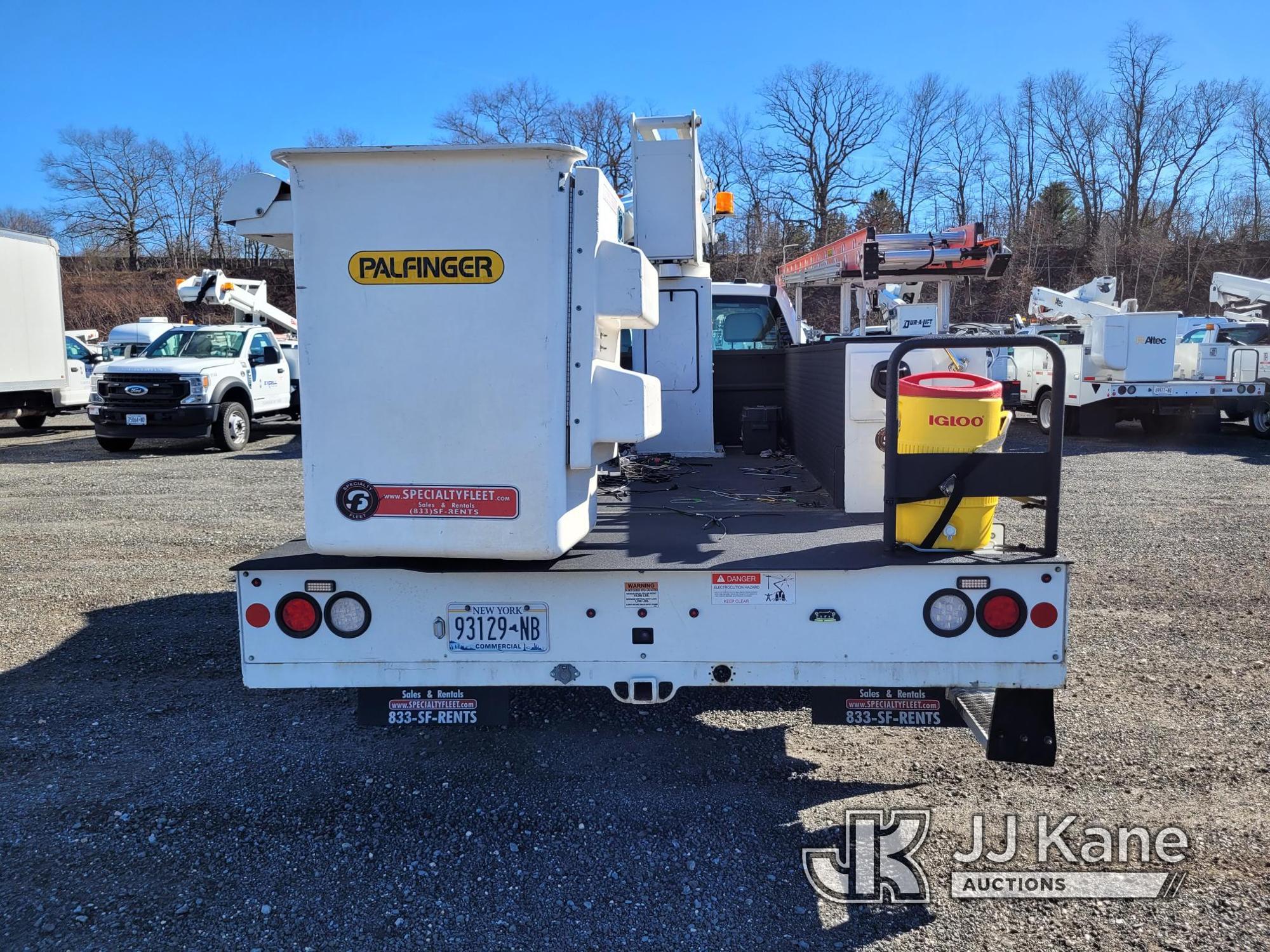 (Kings Park, NY) ETI ETC35SNT, Articulating & Telescopic Non-Insulated Bucket Truck mounted behind c