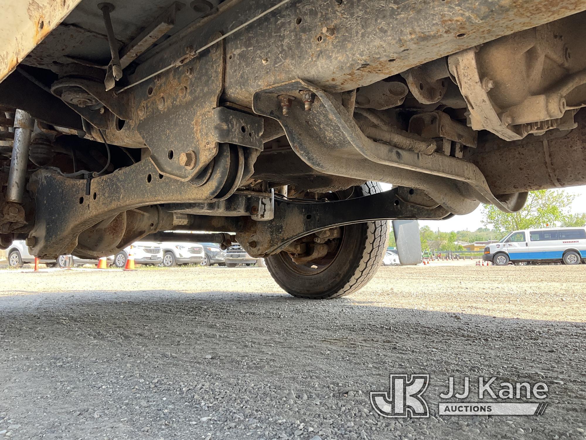 (Plymouth Meeting, PA) 2012 Ford F450 4x4 Crew-Cab Flatbed Truck Runs & Moves,Body & Rust Damage, Se