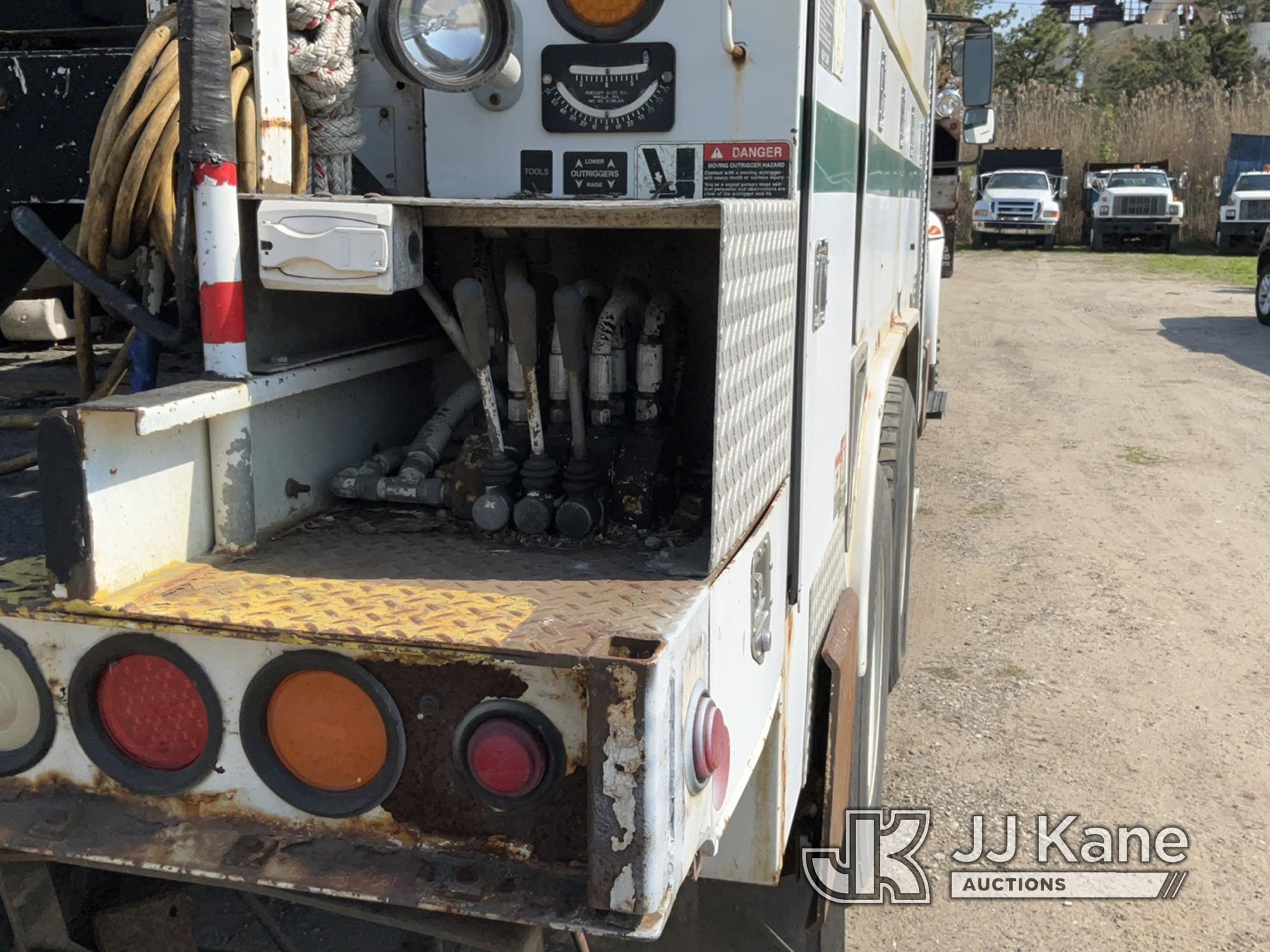 (Bellport, NY) Altec A55E-OC, Material Handling Bucket Truck rear mounted on 2009 International 4400