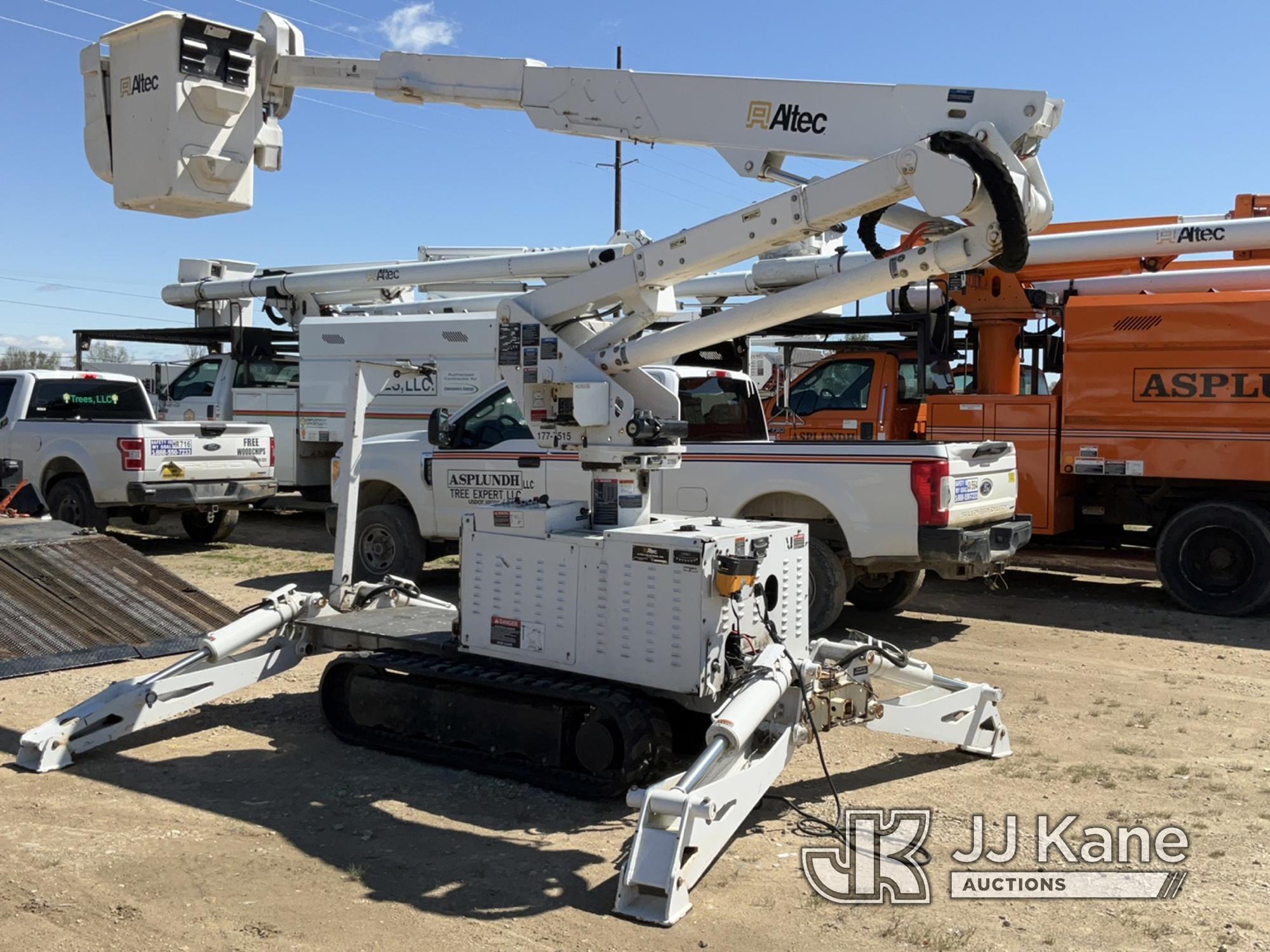 (Charlotte, MI) Altec AT37GW, Articulating & Telescopic Bucket mounted on 2017 Altec Crawler Back Ya