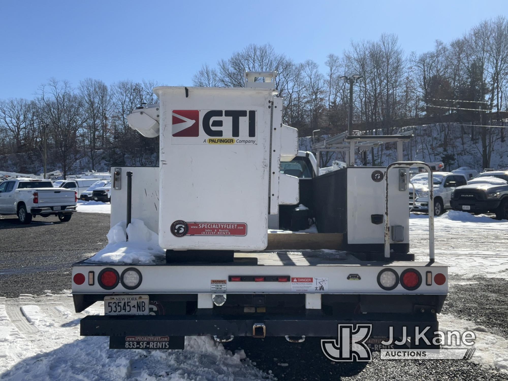 (Kings Park, NY) ETI ETC35SNT, Articulating & Telescopic Non-Insulated Bucket Truck mounted behind c