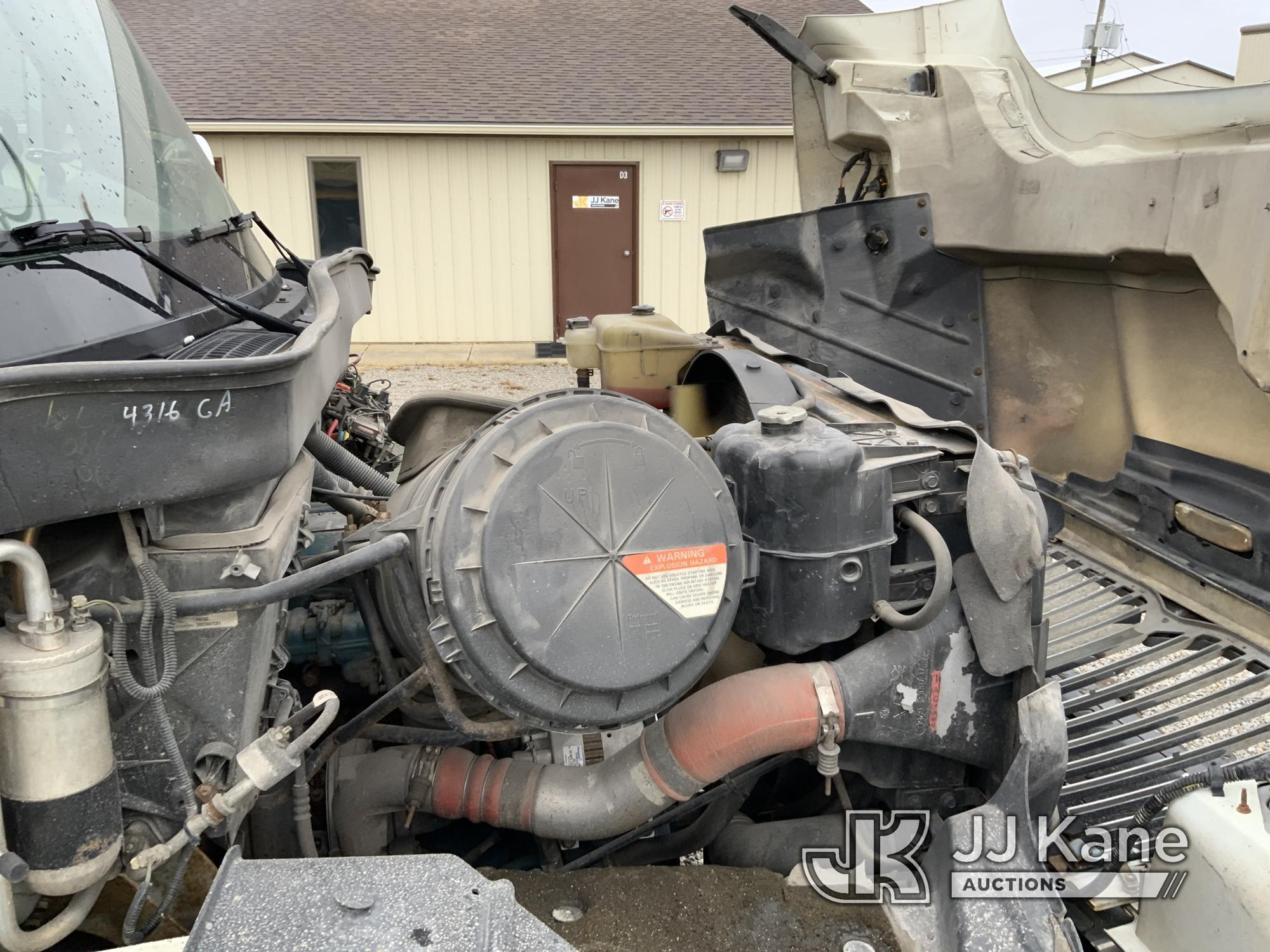 (Fort Wayne, IN) Terex/Telelect Commander 4047, Digger Derrick rear mounted on 2005 International 73