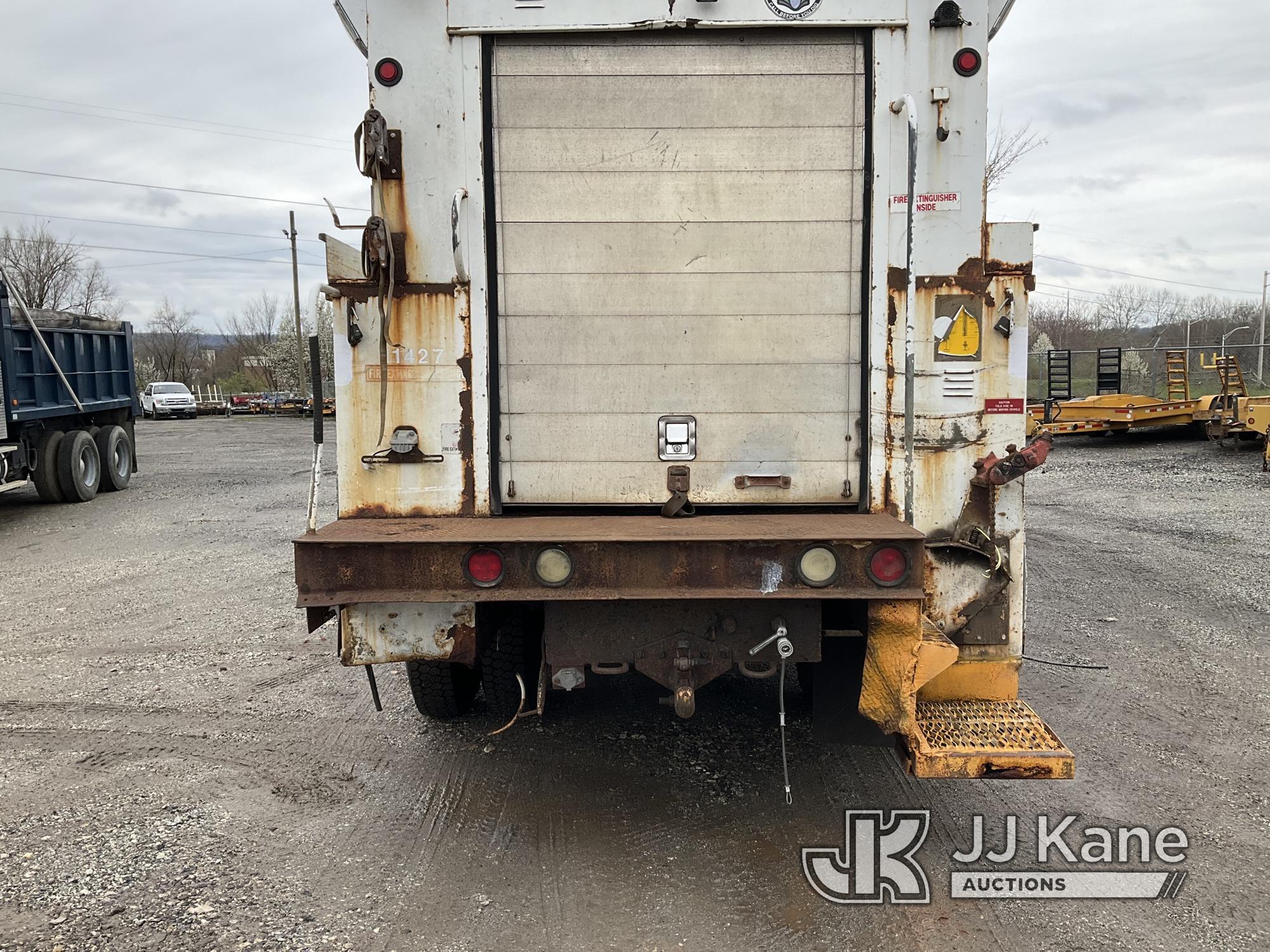 (Plymouth Meeting, PA) 2003 GMC C7500 Crew-Cab Enclosed Utility Truck Runs & Moves, Body & Rust Dama