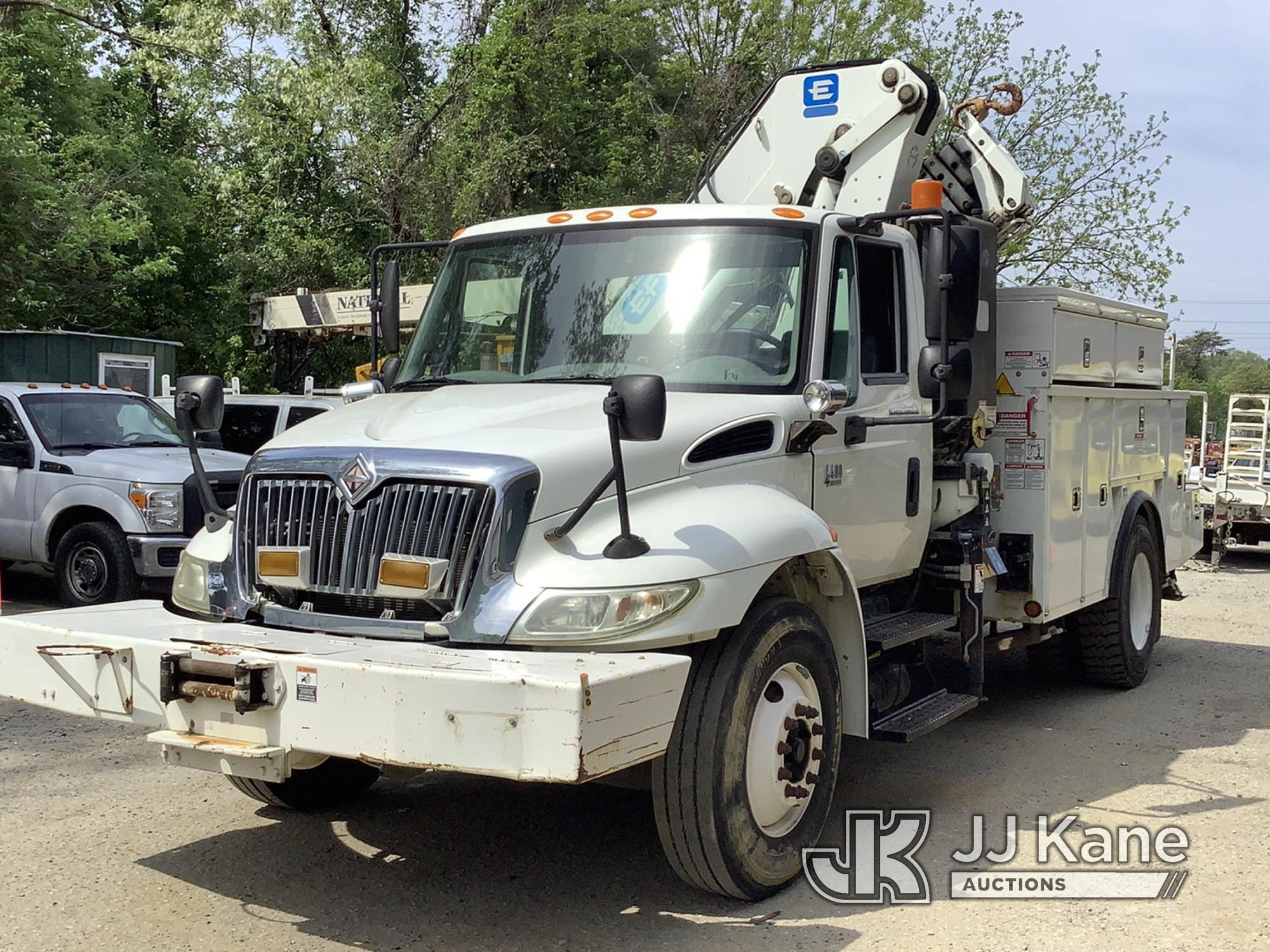 (Harmans, MD) Effer 170/4S, Knuckleboom Crane mounted behind cab on 2007 International 4400 Service