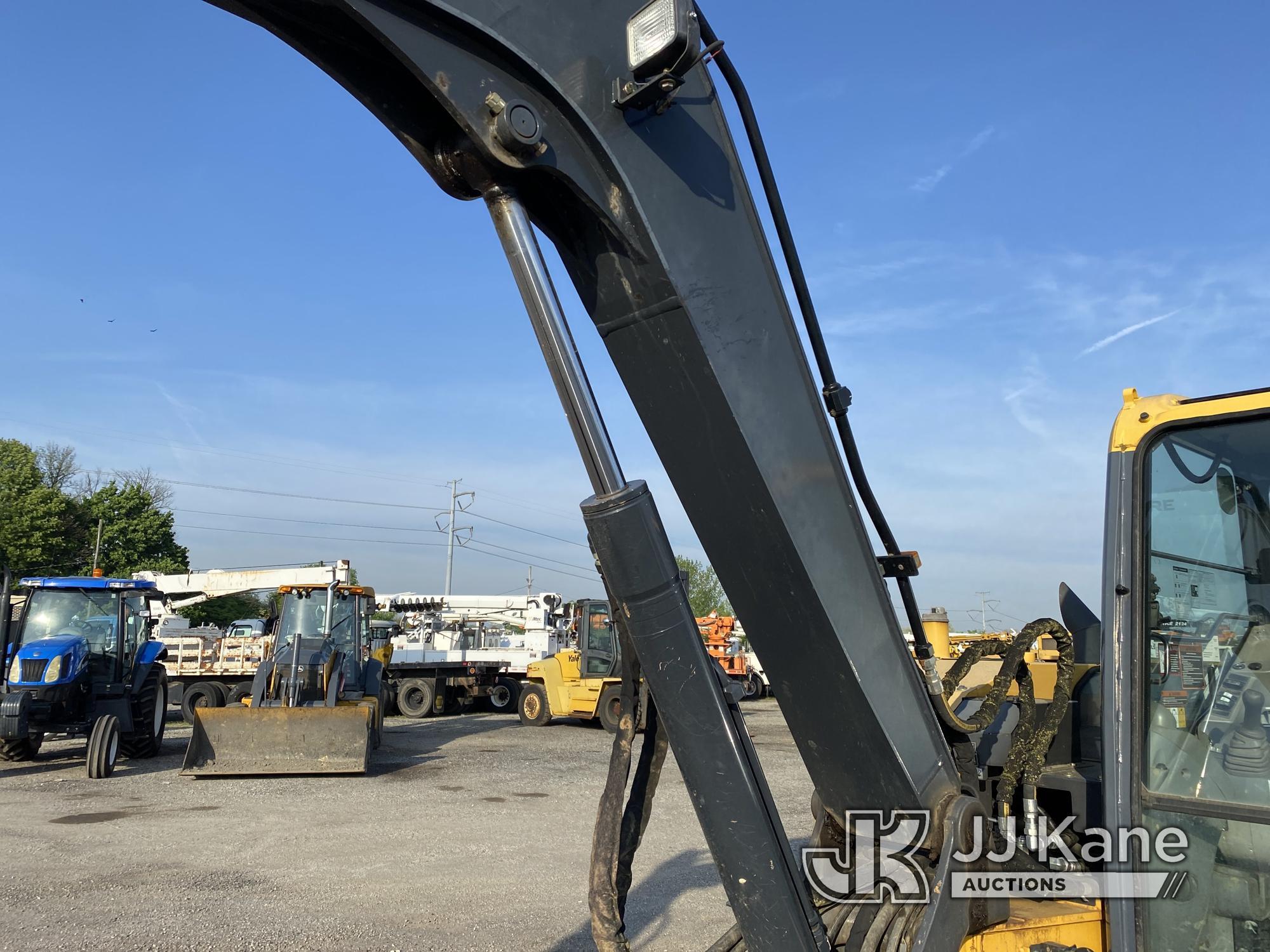 (Plymouth Meeting, PA) 2016 John Deere 85G Hydraulic Excavator Runs Moves & Operates