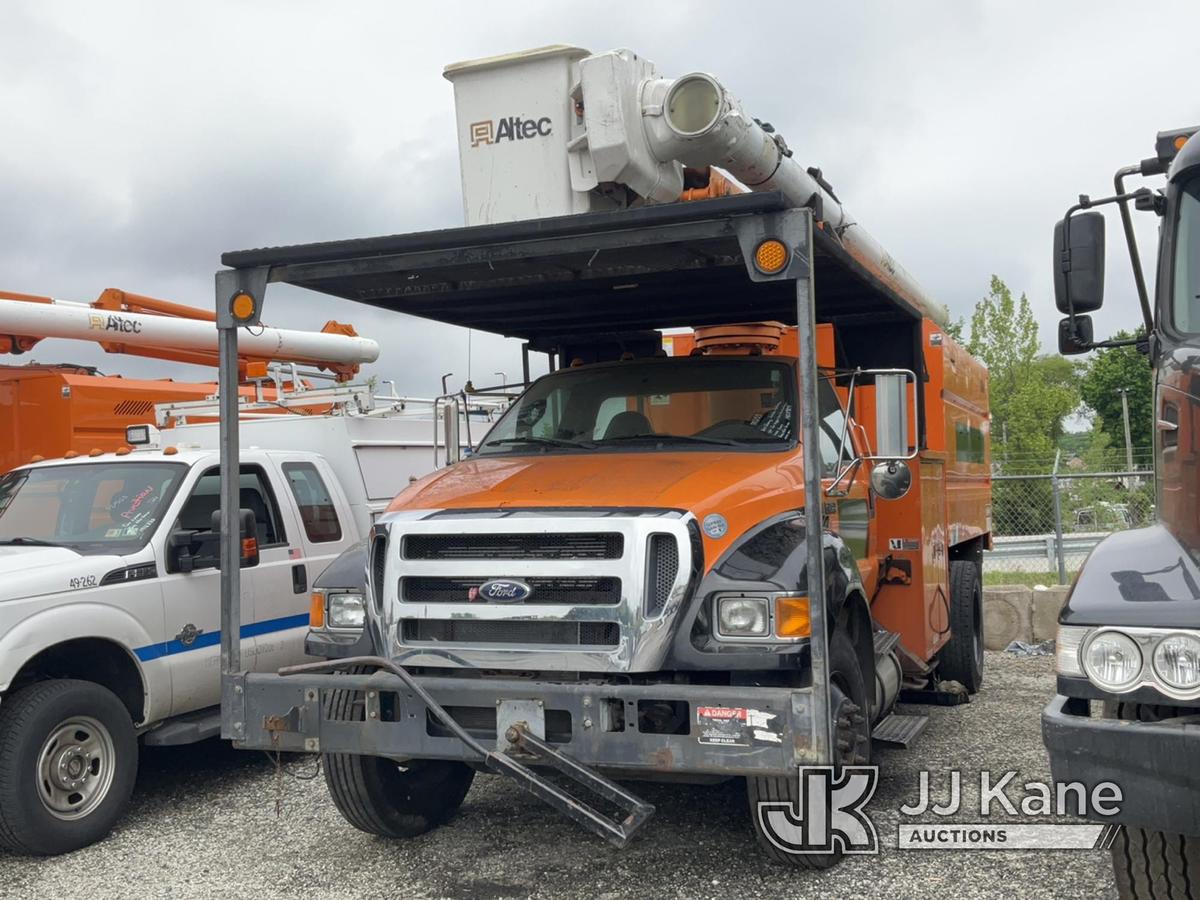 (Plymouth Meeting, PA) Altec LRV55, Over-Center Bucket Truck mounted behind cab on 2011 Ford F750 Ch