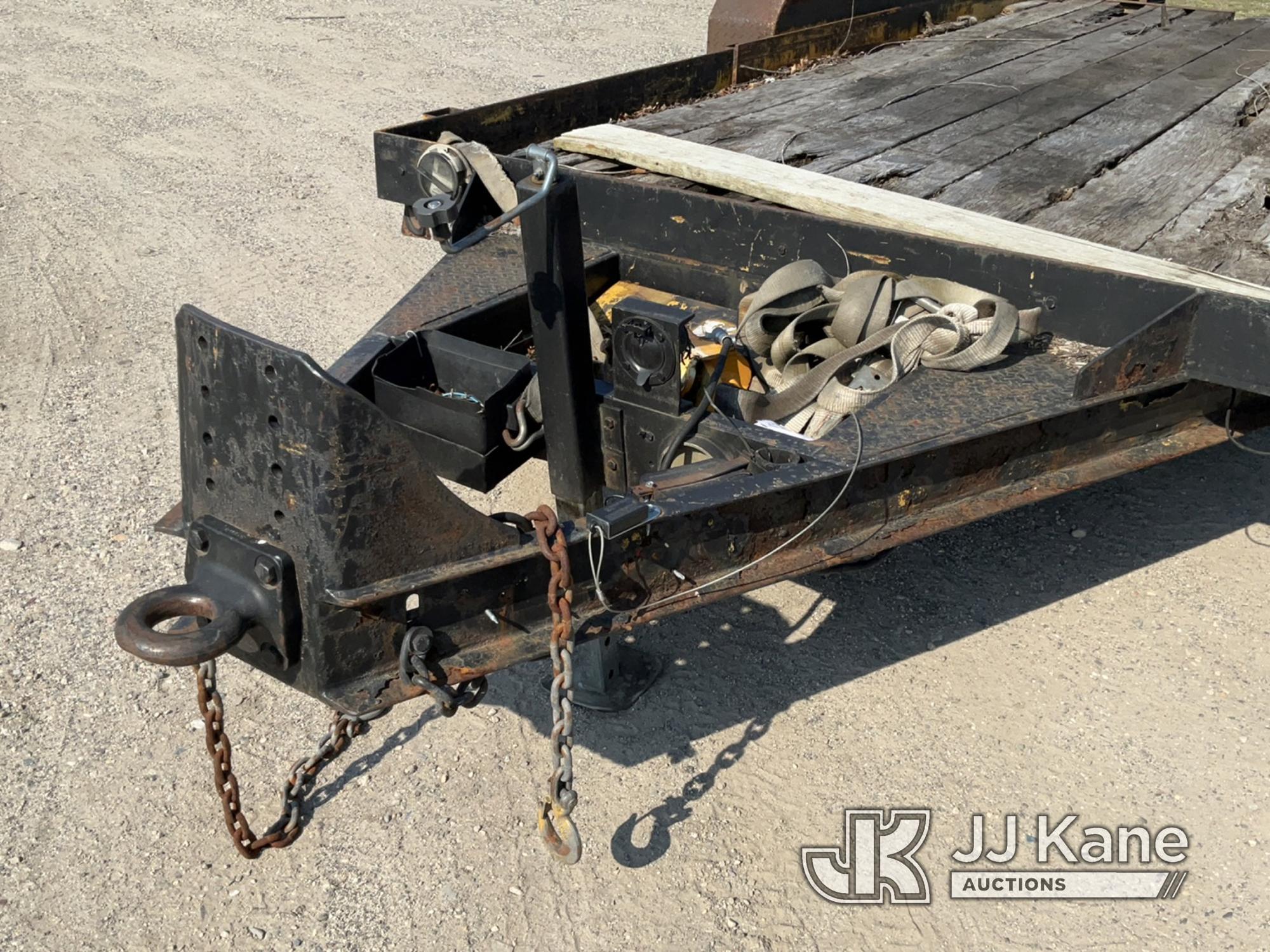 (Bellport, NY) 2005 Cam Superline T/A Tagalong Trailer Body, Decking & Rust Damage) (Note: Inspectio