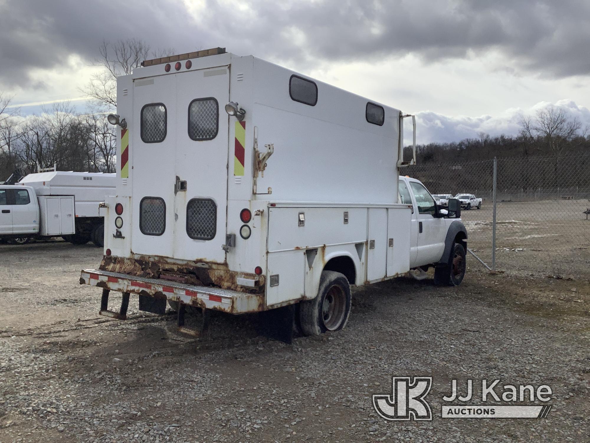 (Smock, PA) 2011 Ford F550 Extended-Cab Service Truck Title Delay) (Not Running, Operational Conditi